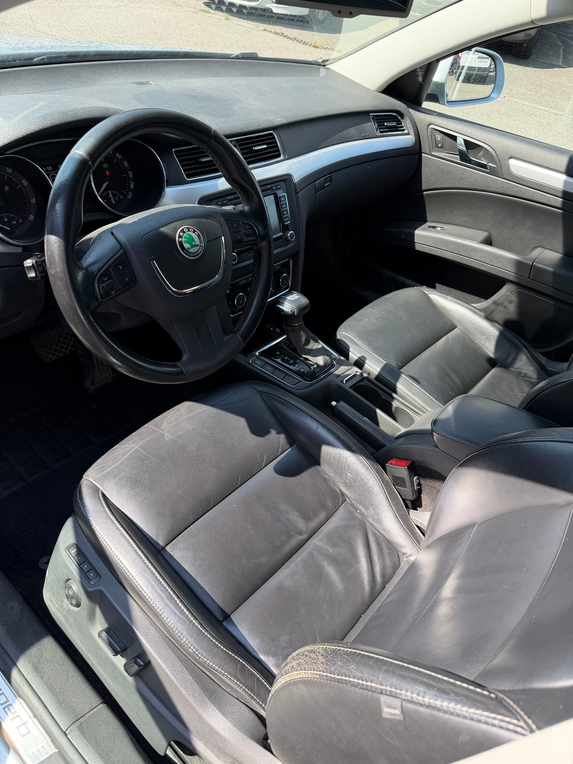 SKODA Superb Combi 3.6 FSI Ambition 4x4 DSG-image-6
