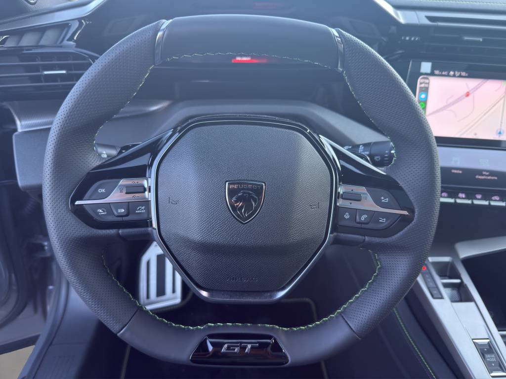 PEUGEOT 408 1.2 HEV 145 GT Exclusive-image-14