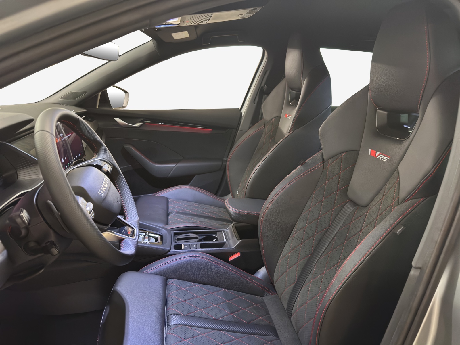 SKODA Octavia Combi 2.0 TSI DSG RS 30 Years Edition-image-7