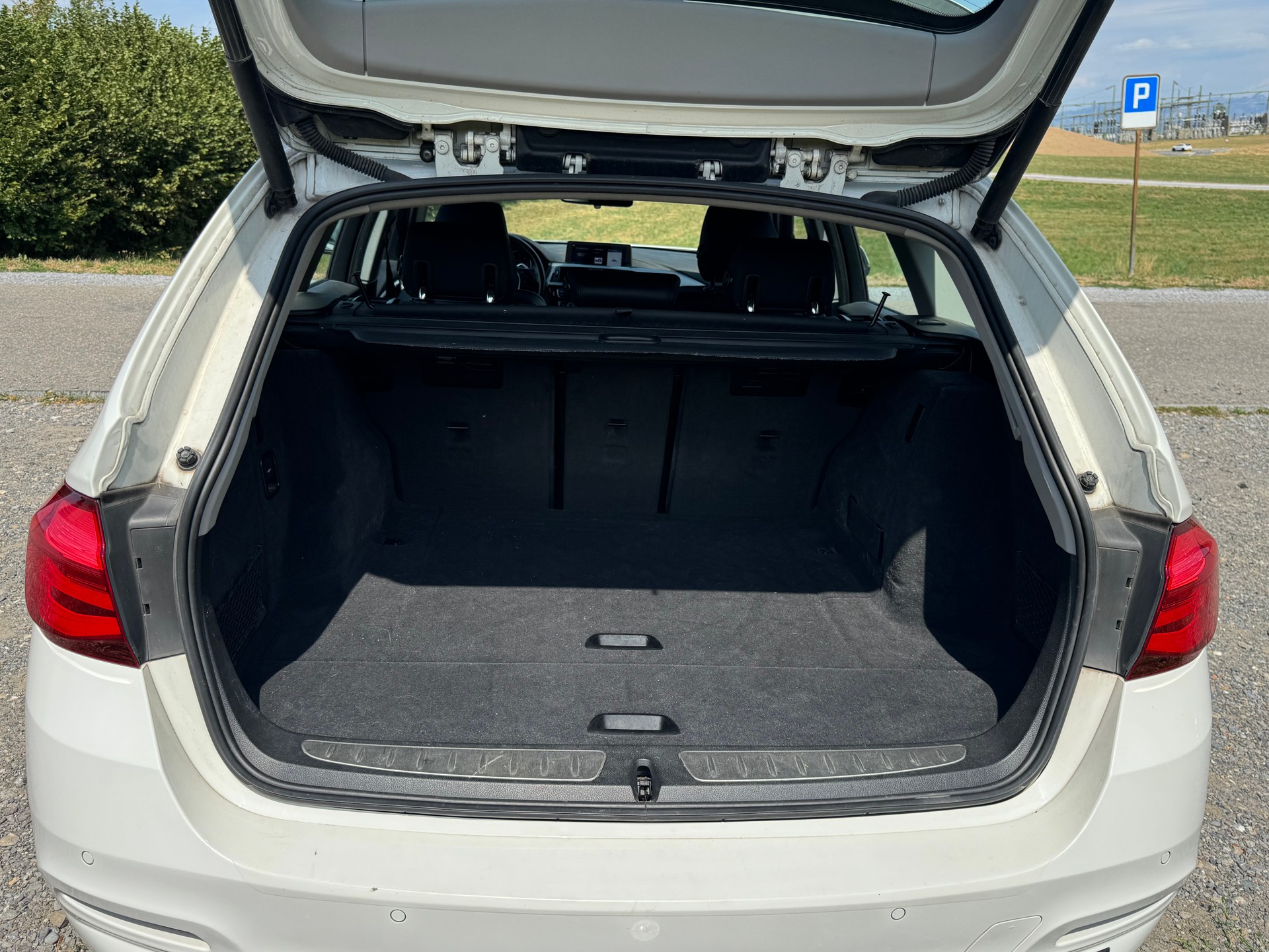 BMW 320d xDrive-image-3