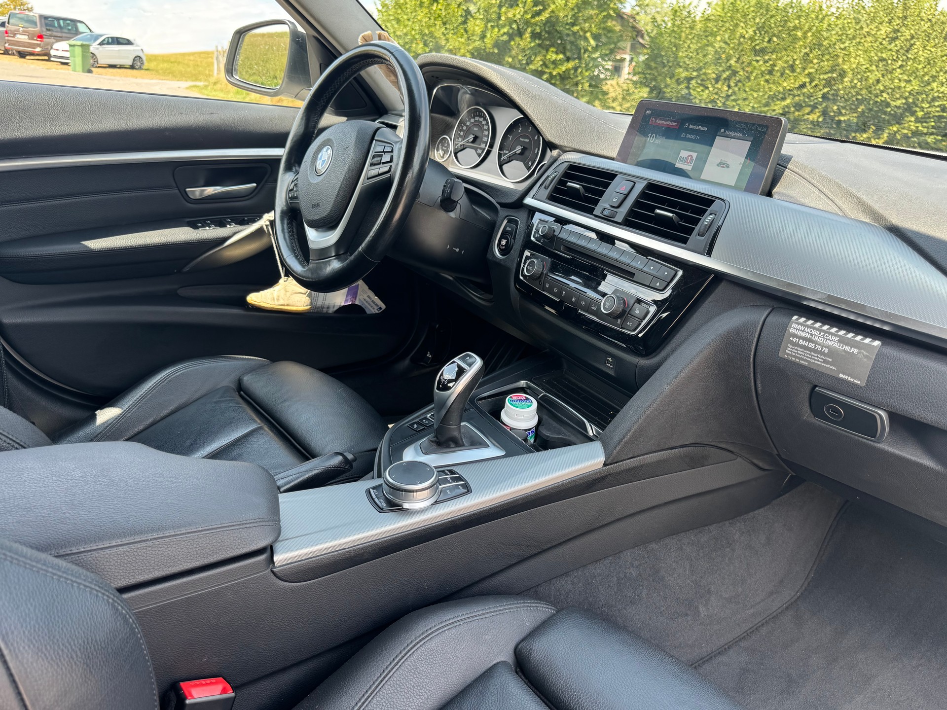 BMW 320d xDrive-image-4