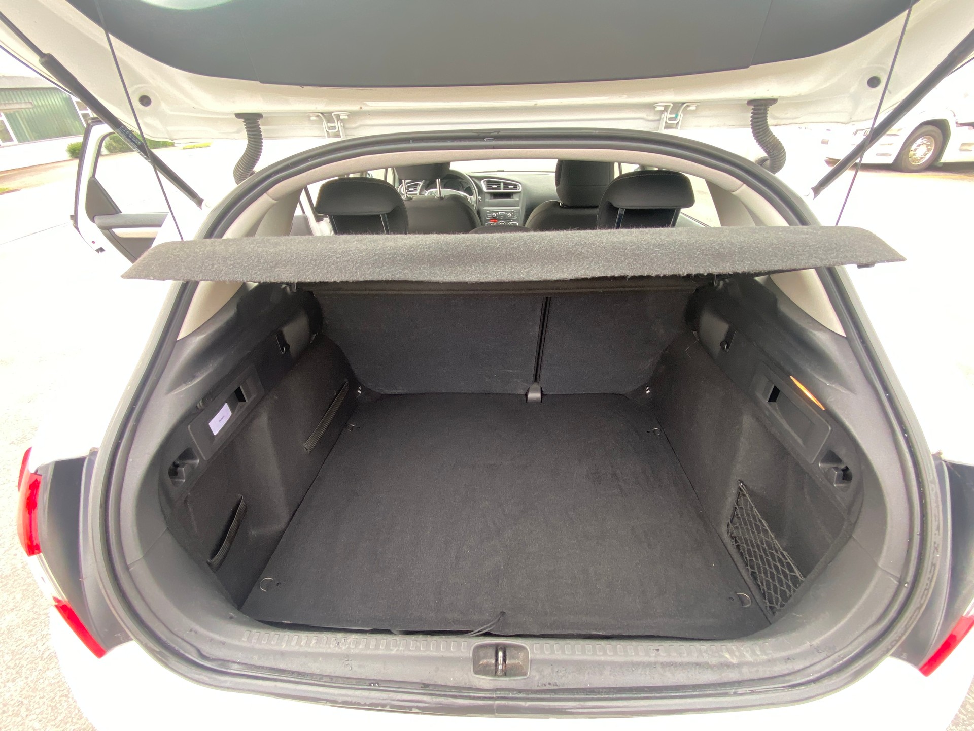 CITROEN C4 Berline 1.6 VTi Séduction BVA4-image-15