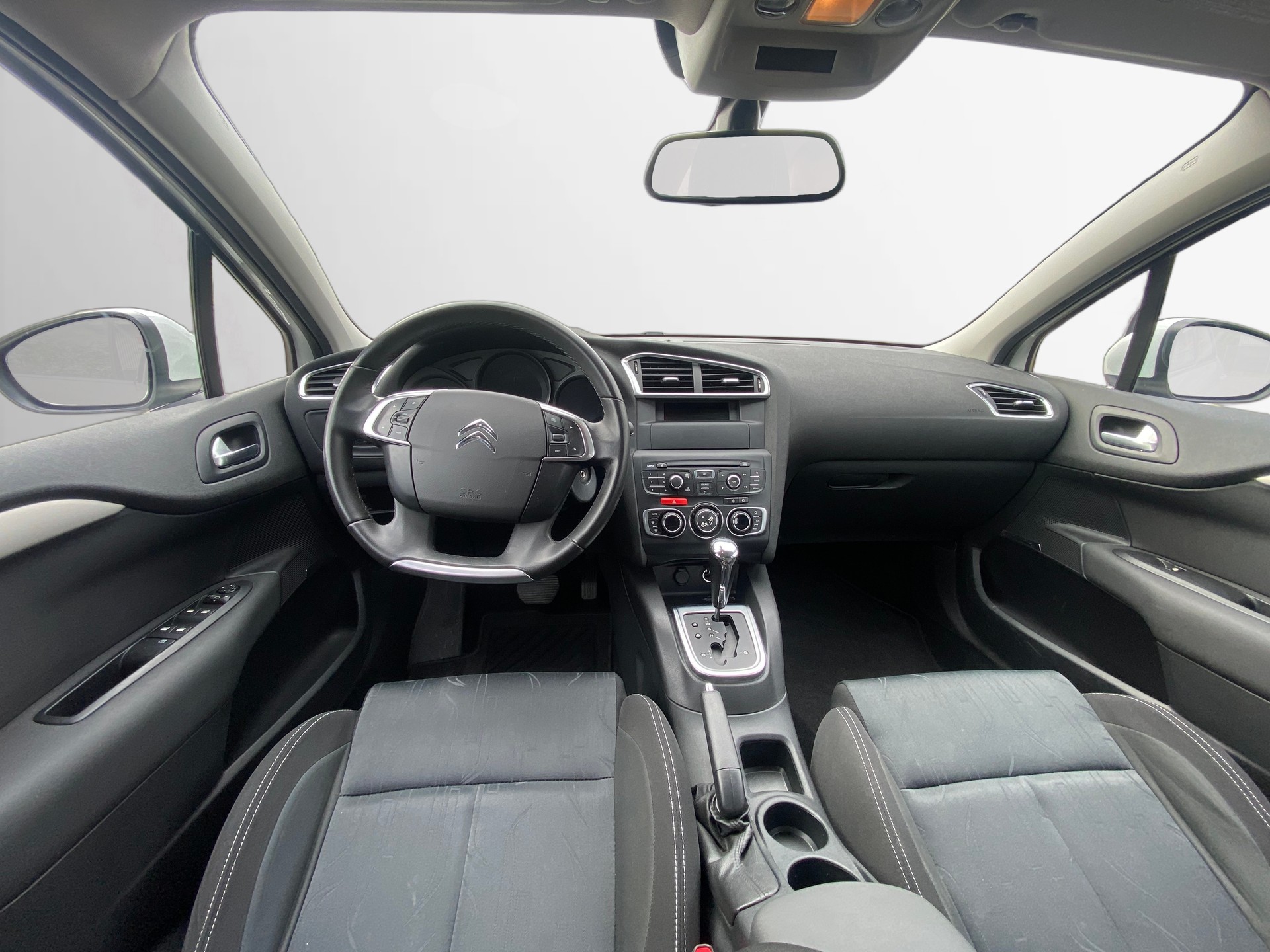 CITROEN C4 Berline 1.6 VTi Séduction BVA4-image-14