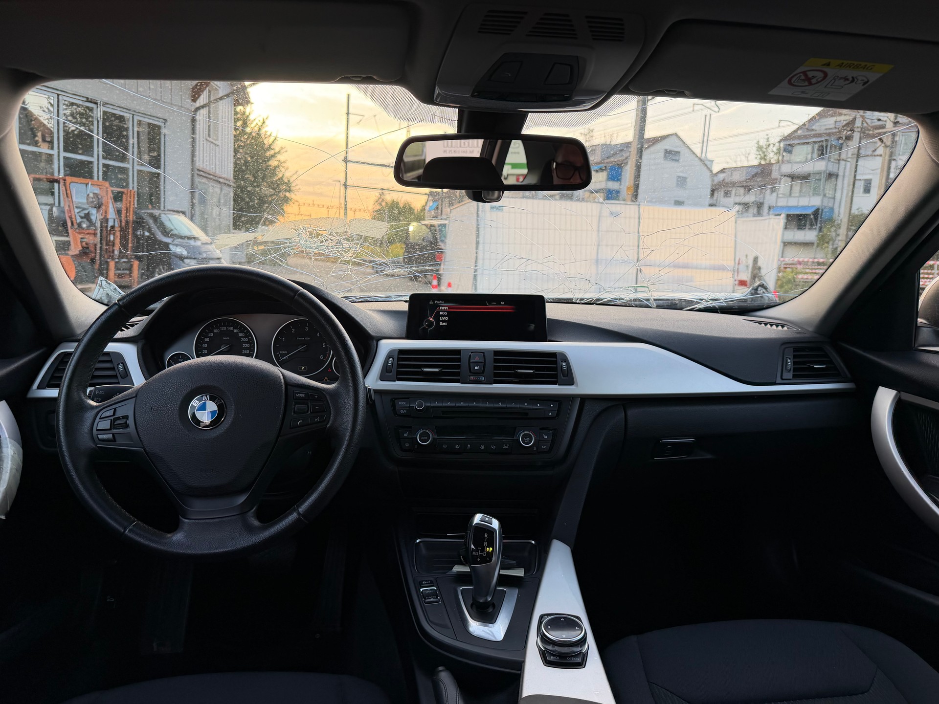 BMW 320d xDrive Touring Steptronic-image-11