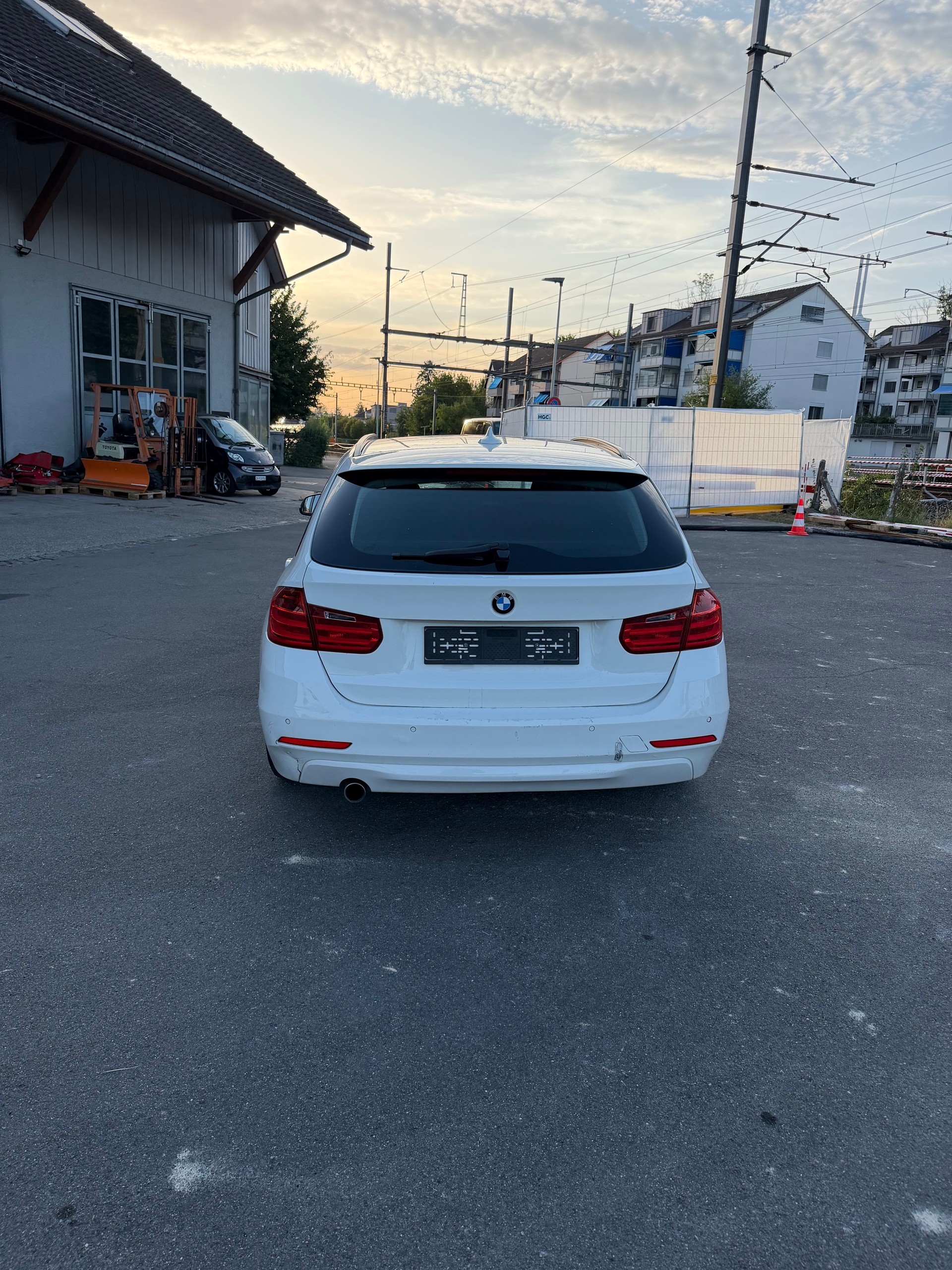 BMW 320d xDrive Touring Steptronic-image-6