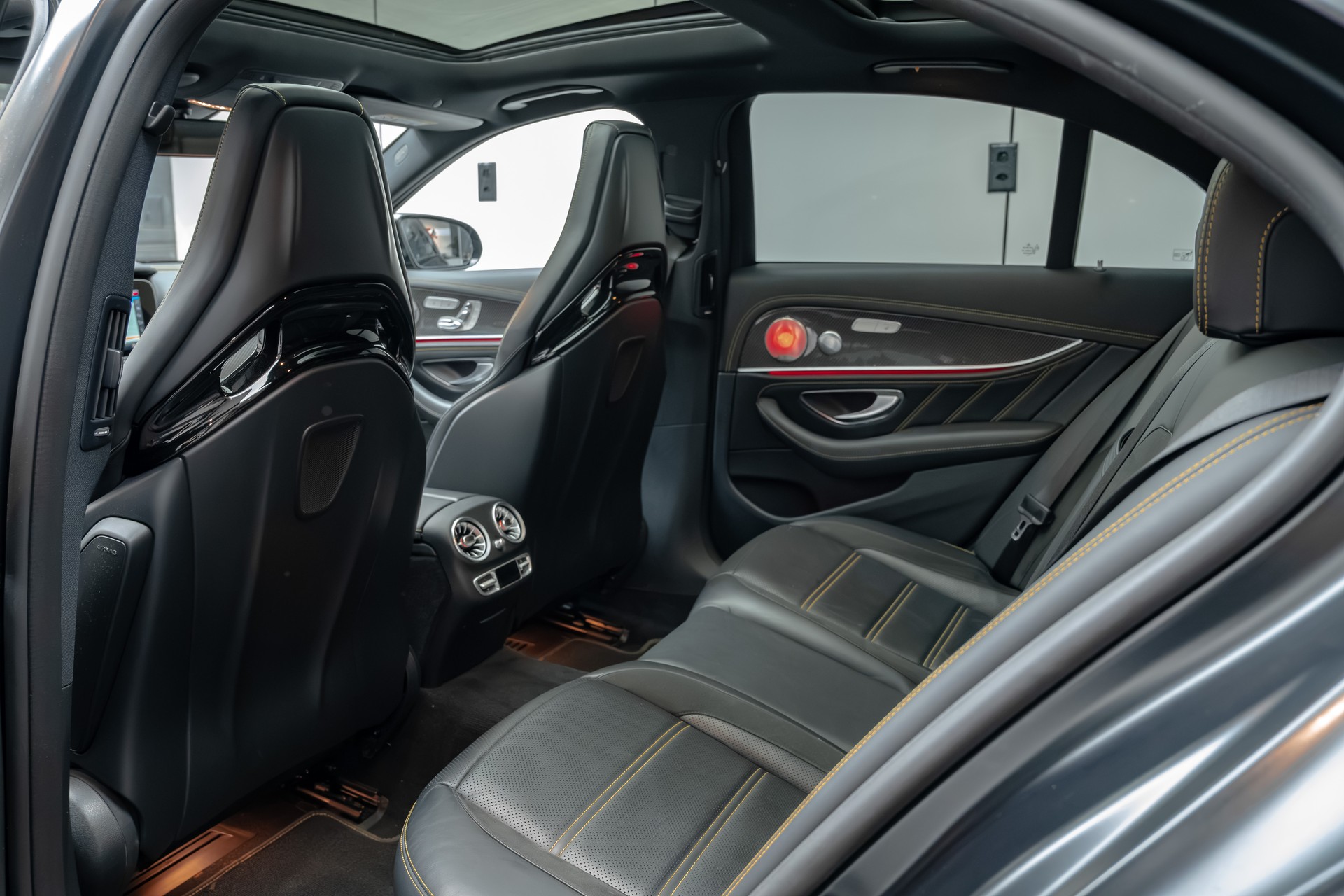 MERCEDES-BENZ E 63 AMG S Edition 1 4Matic Speedshift MCT-image-14