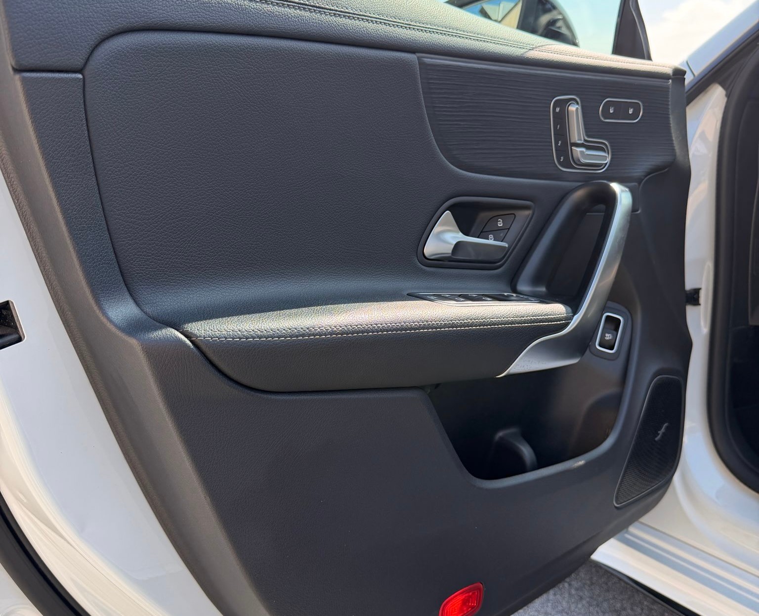 MERCEDES-BENZ CLA Shooting Brake 35 AMG 4Matic 7G-DCT-image-10