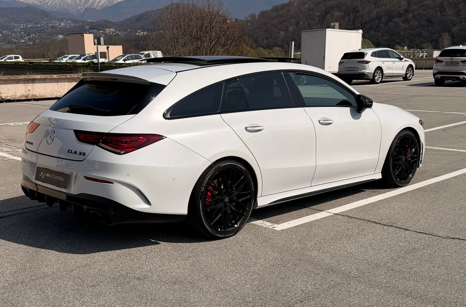 MERCEDES-BENZ CLA Shooting Brake 35 AMG 4Matic 7G-DCT-image-3