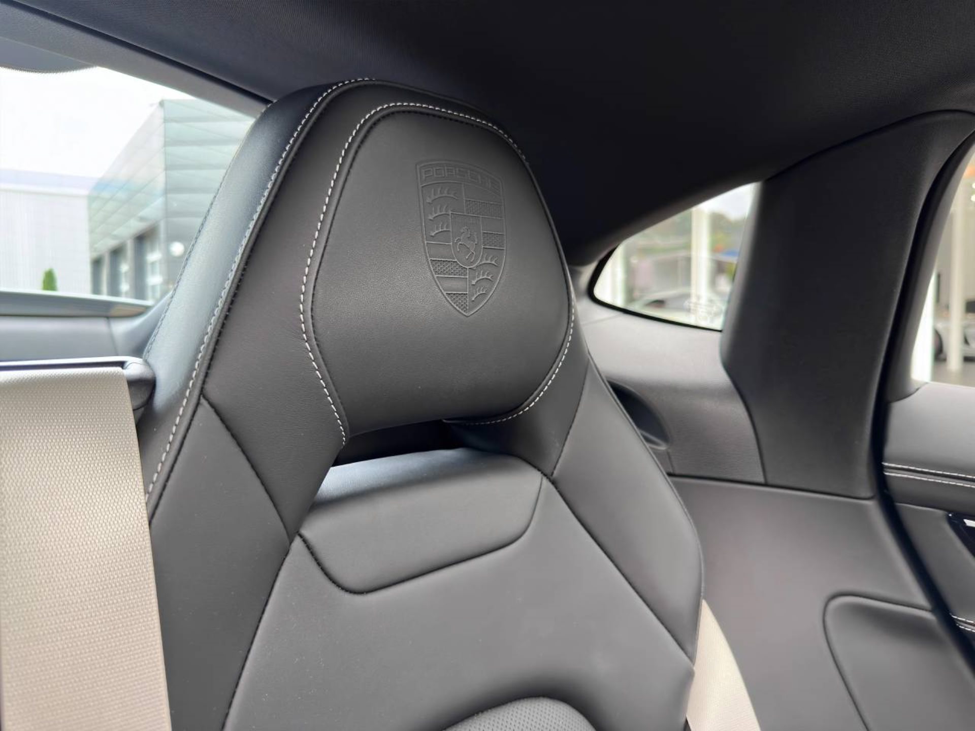 PORSCHE Panamera 4S E-Hybrid-image-24