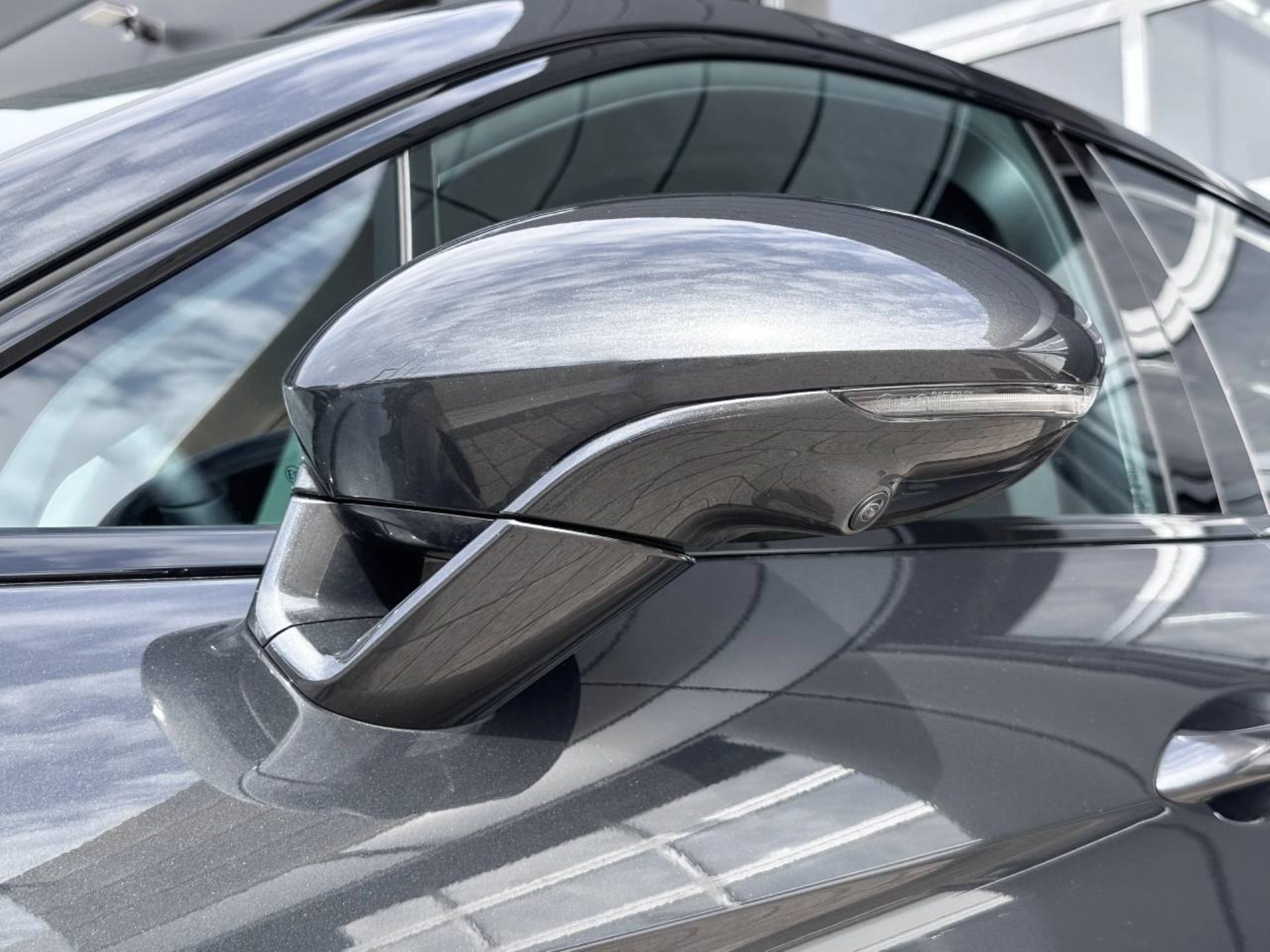 PORSCHE Panamera 4S E-Hybrid-image-12
