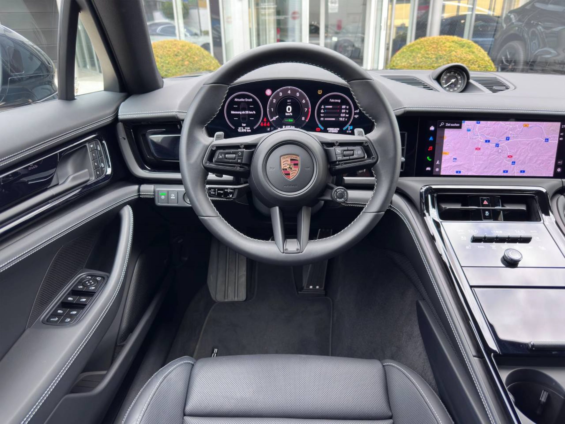PORSCHE Panamera 4S E-Hybrid-image-14