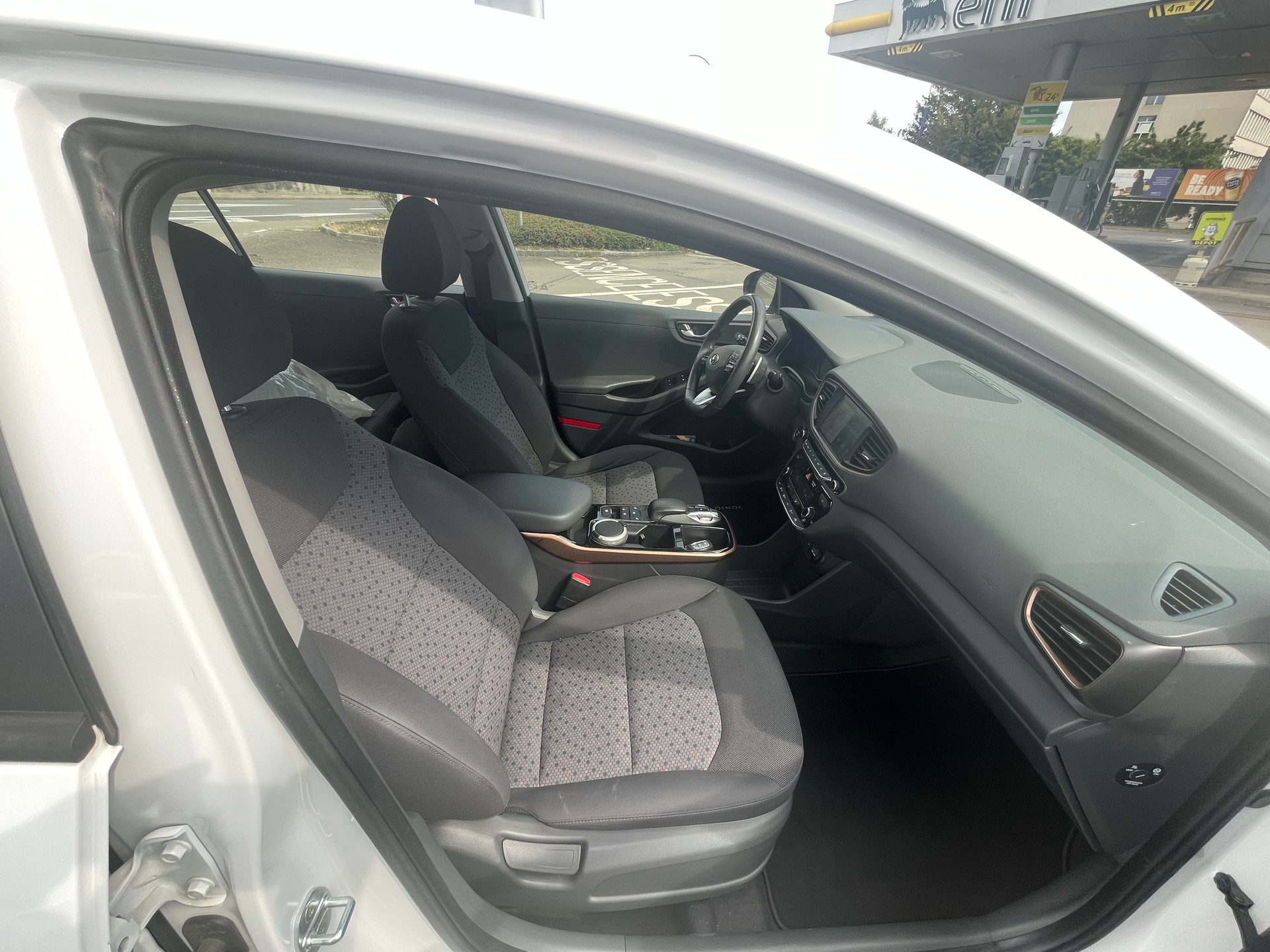 HYUNDAI Ioniq Amplia-image-6