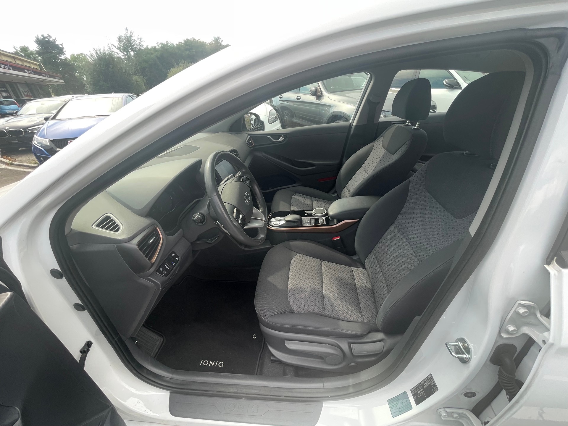 HYUNDAI Ioniq Amplia-image-8
