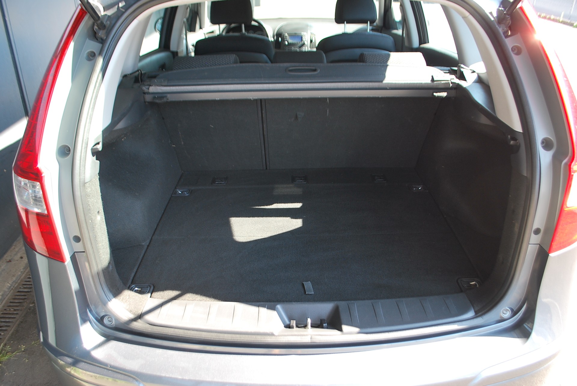 HYUNDAI i30 Wagon 1.6 CRDi Style-image-5