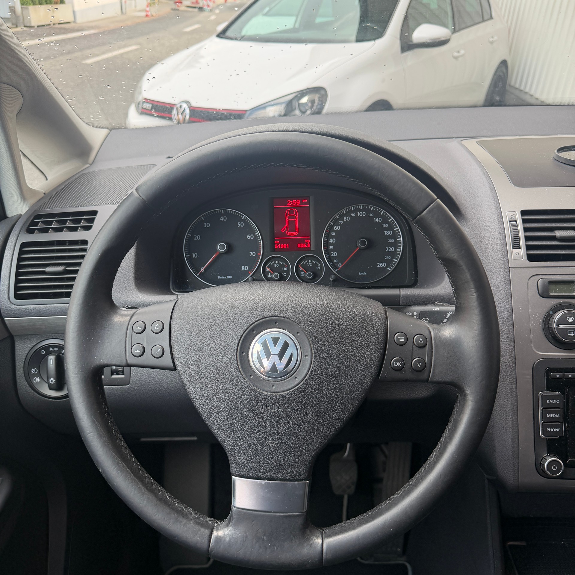 VW Touran 1.4 TSI Highline-image-9