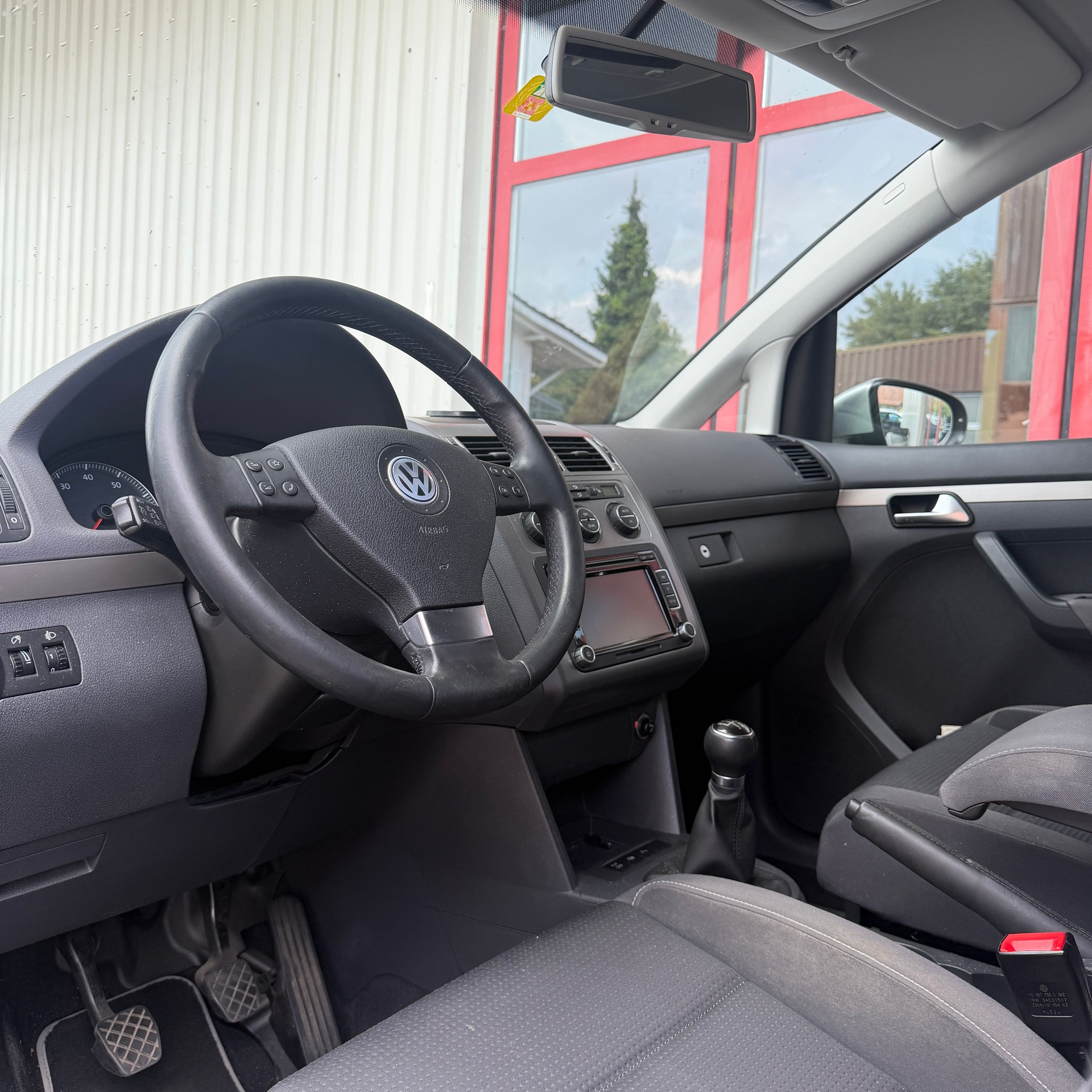 VW Touran 1.4 TSI Highline-image-12