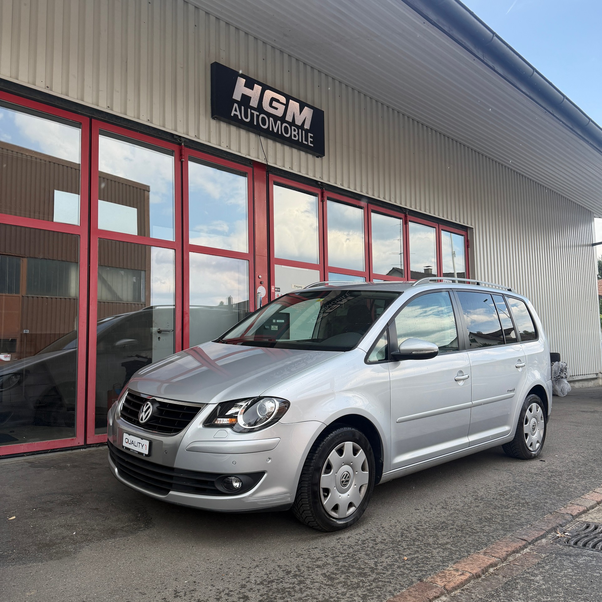 VW Touran 1.4 TSI Highline-image-0