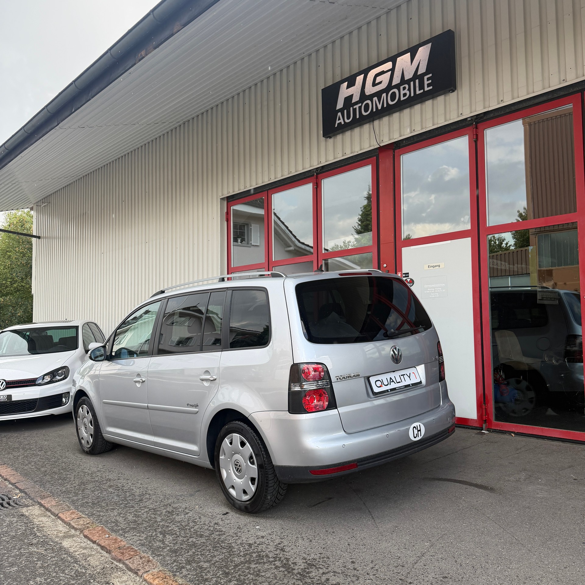 VW Touran 1.4 TSI Highline-image-3