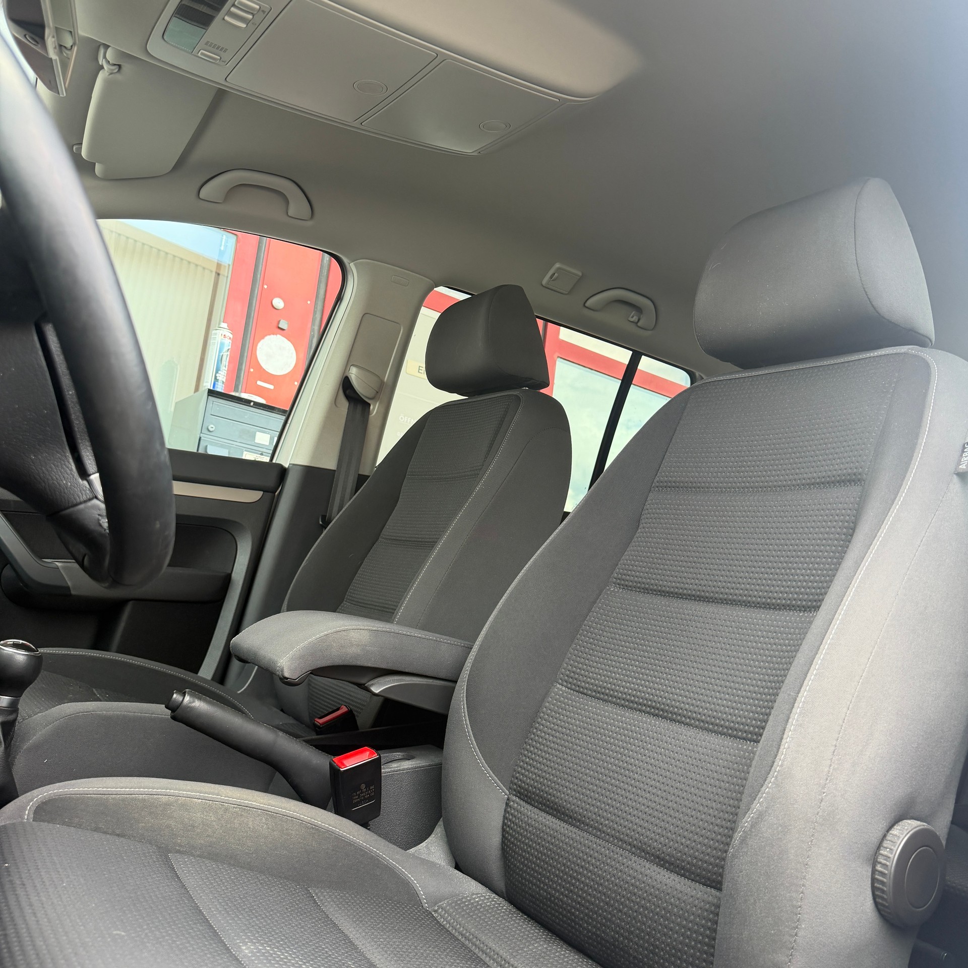 VW Touran 1.4 TSI Highline-image-11