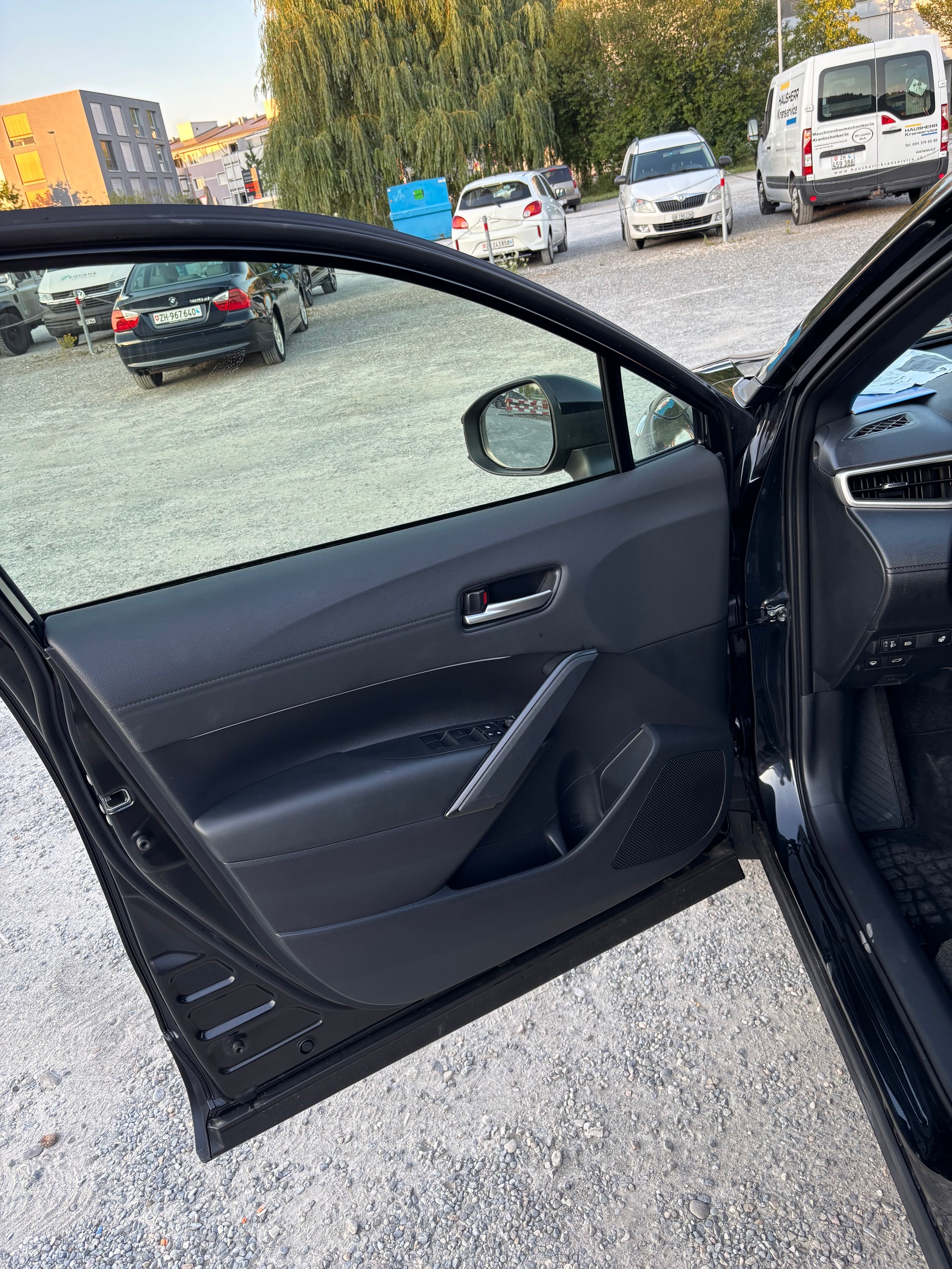 TOYOTA 1.8 Trend e-CVT A Comfort-image-5