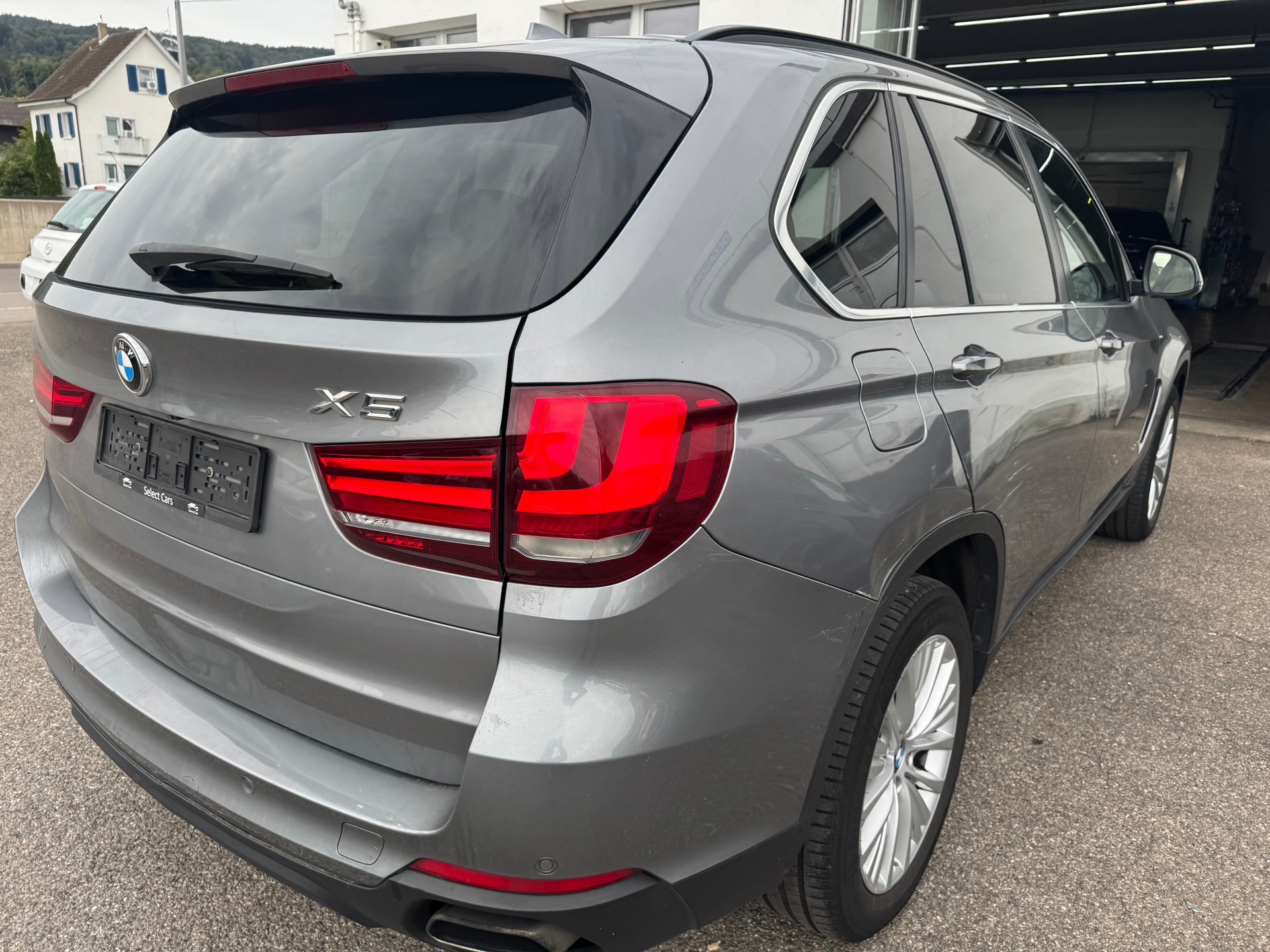 BMW X5 xDrive 40d Steptronic-image-2