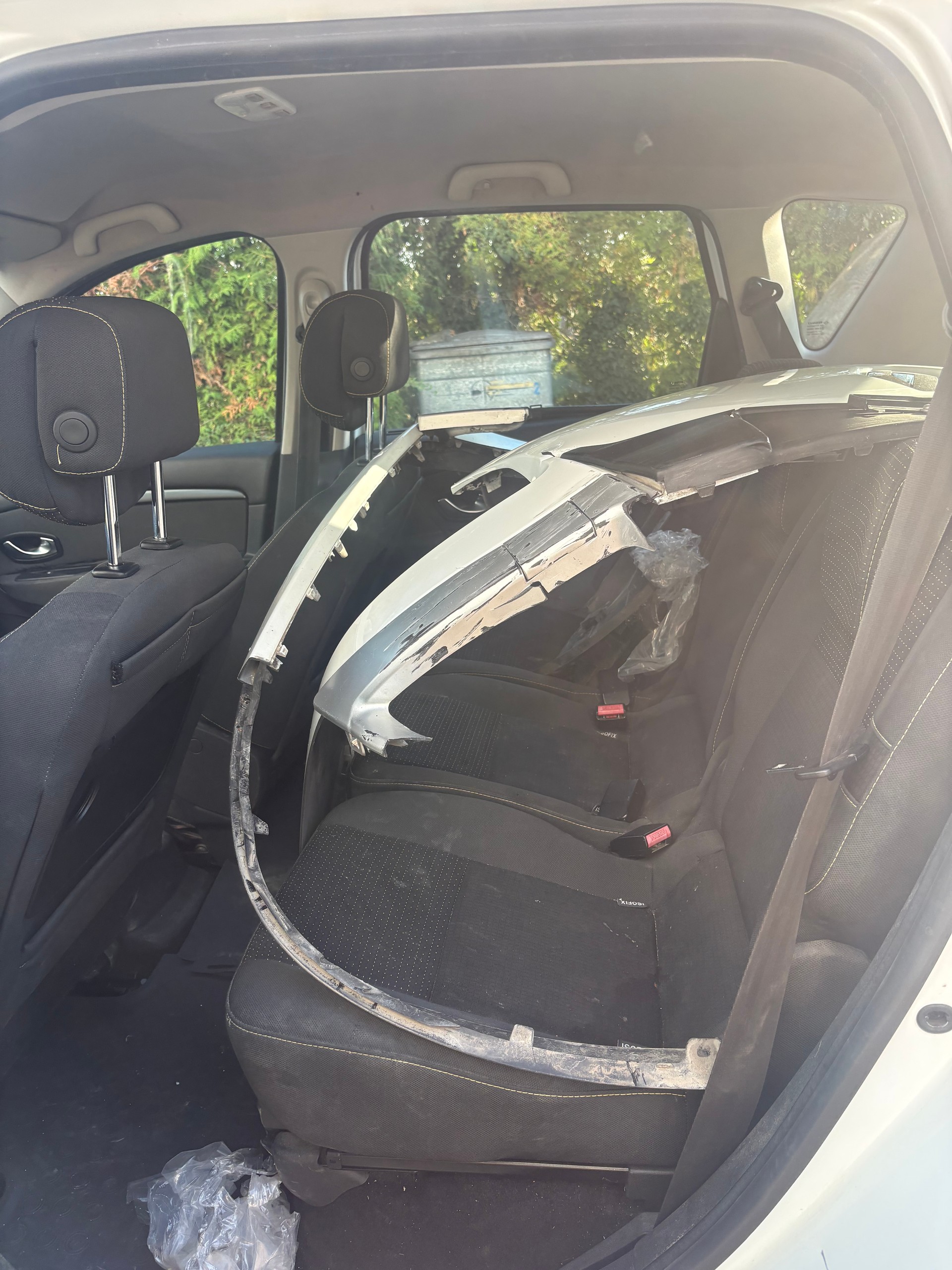 RENAULT Scénic 1.9 dCi Dynamique-image-9