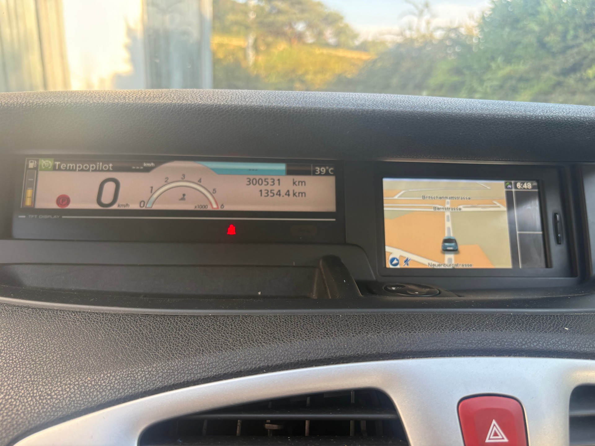 RENAULT Scénic 1.9 dCi Dynamique-image-10