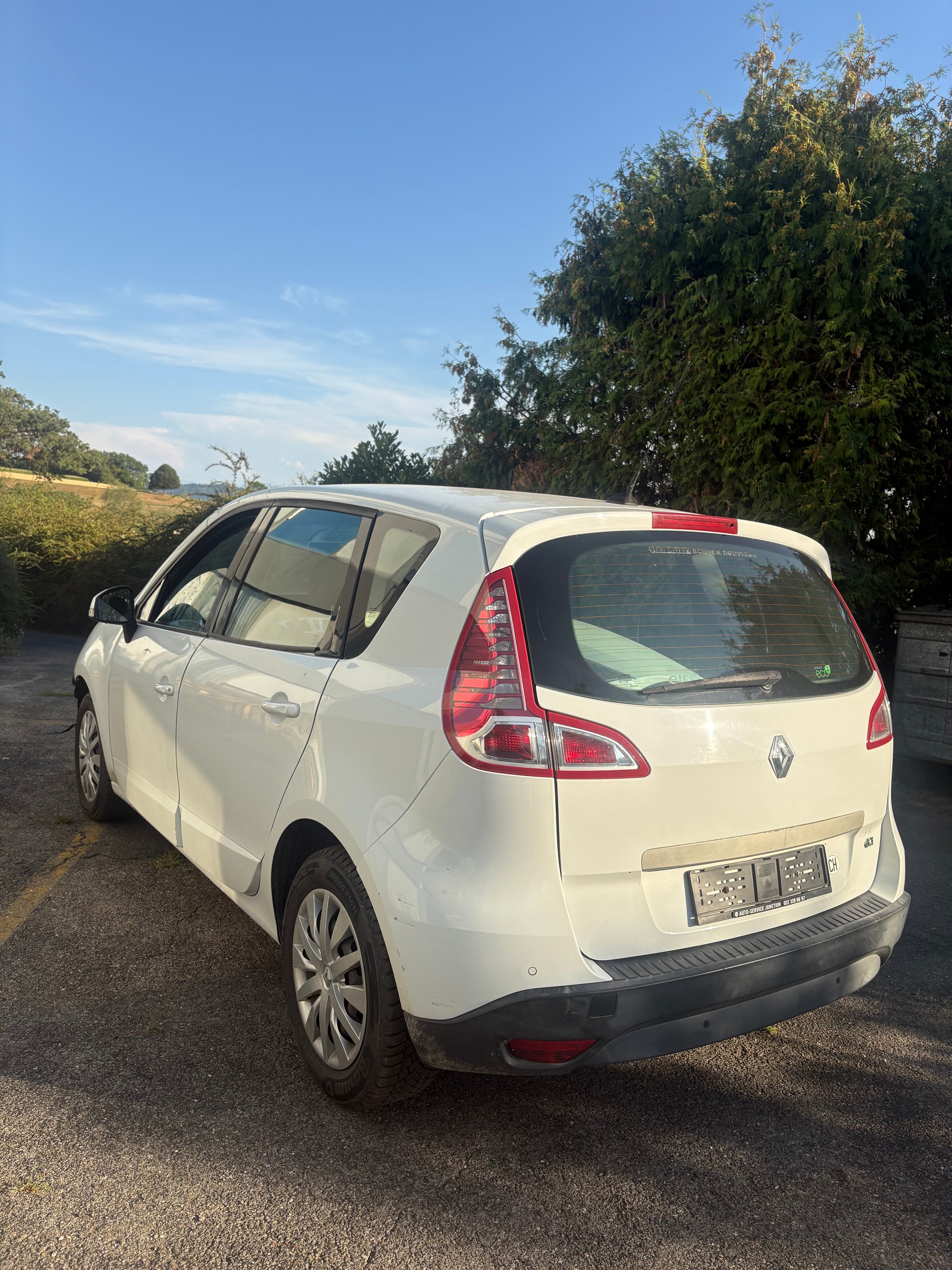 RENAULT Scénic 1.9 dCi Dynamique-image-3
