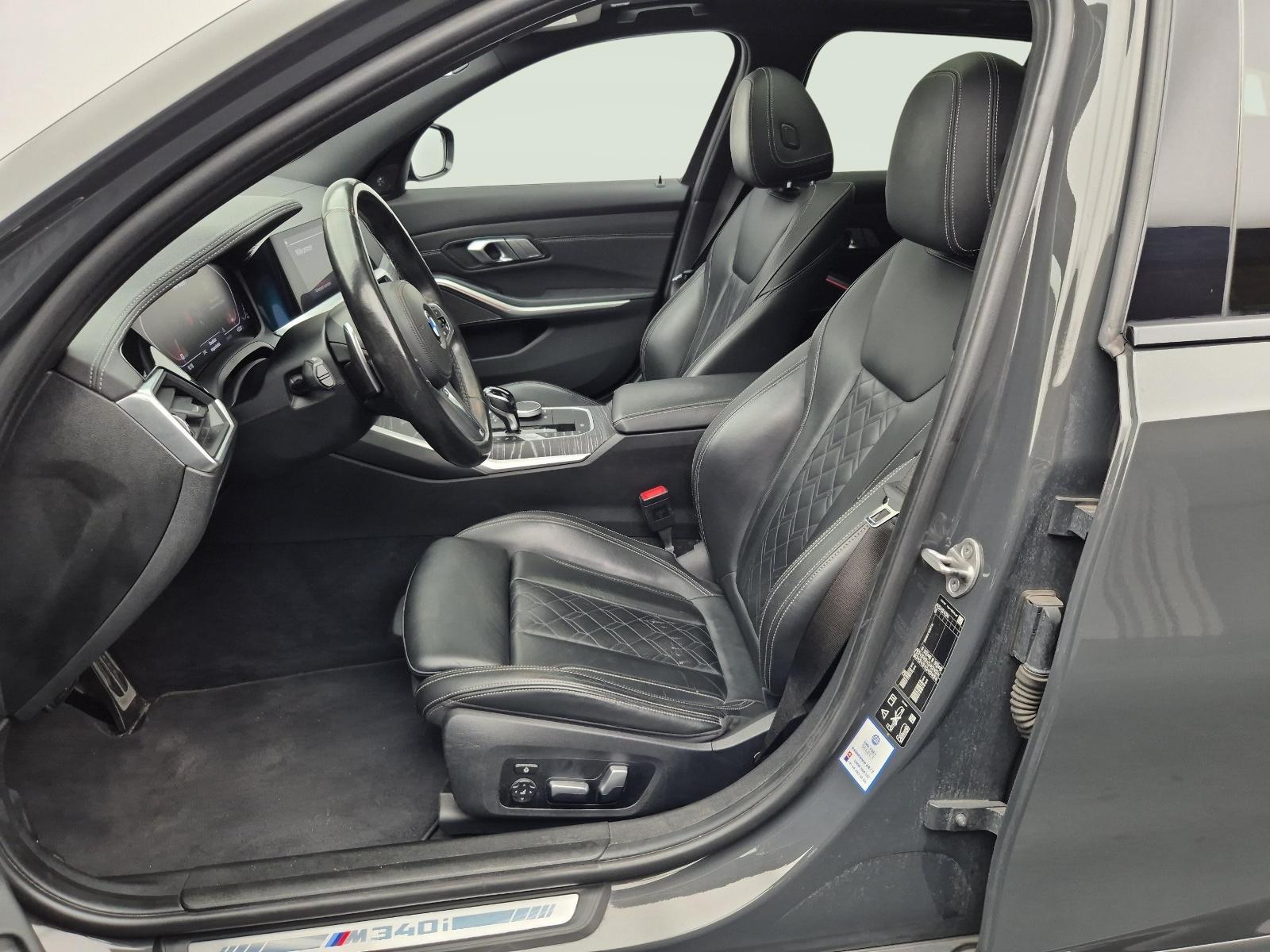 BMW M340i xDrive Touring-image-2