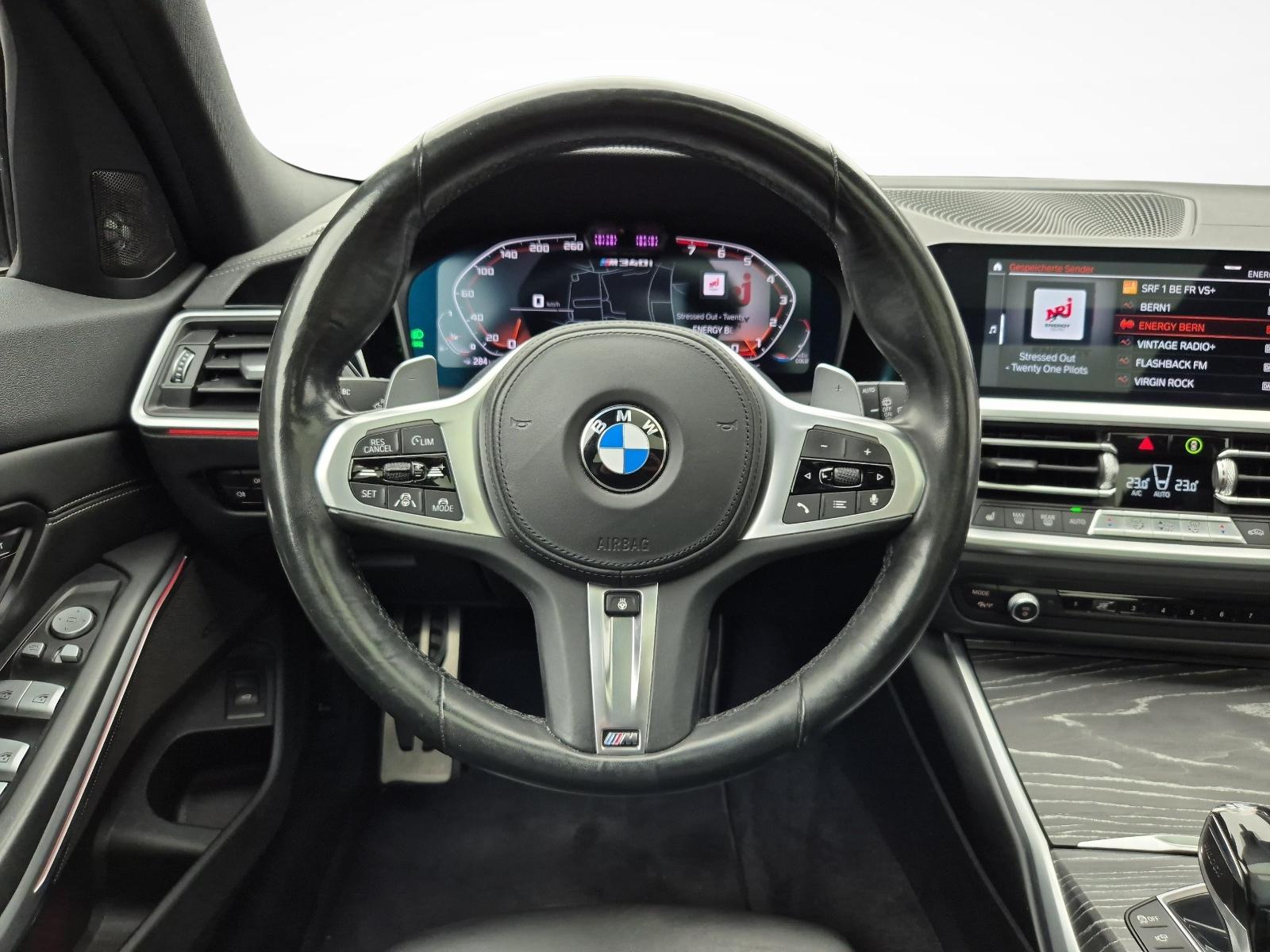 BMW M340i xDrive Touring-image-9