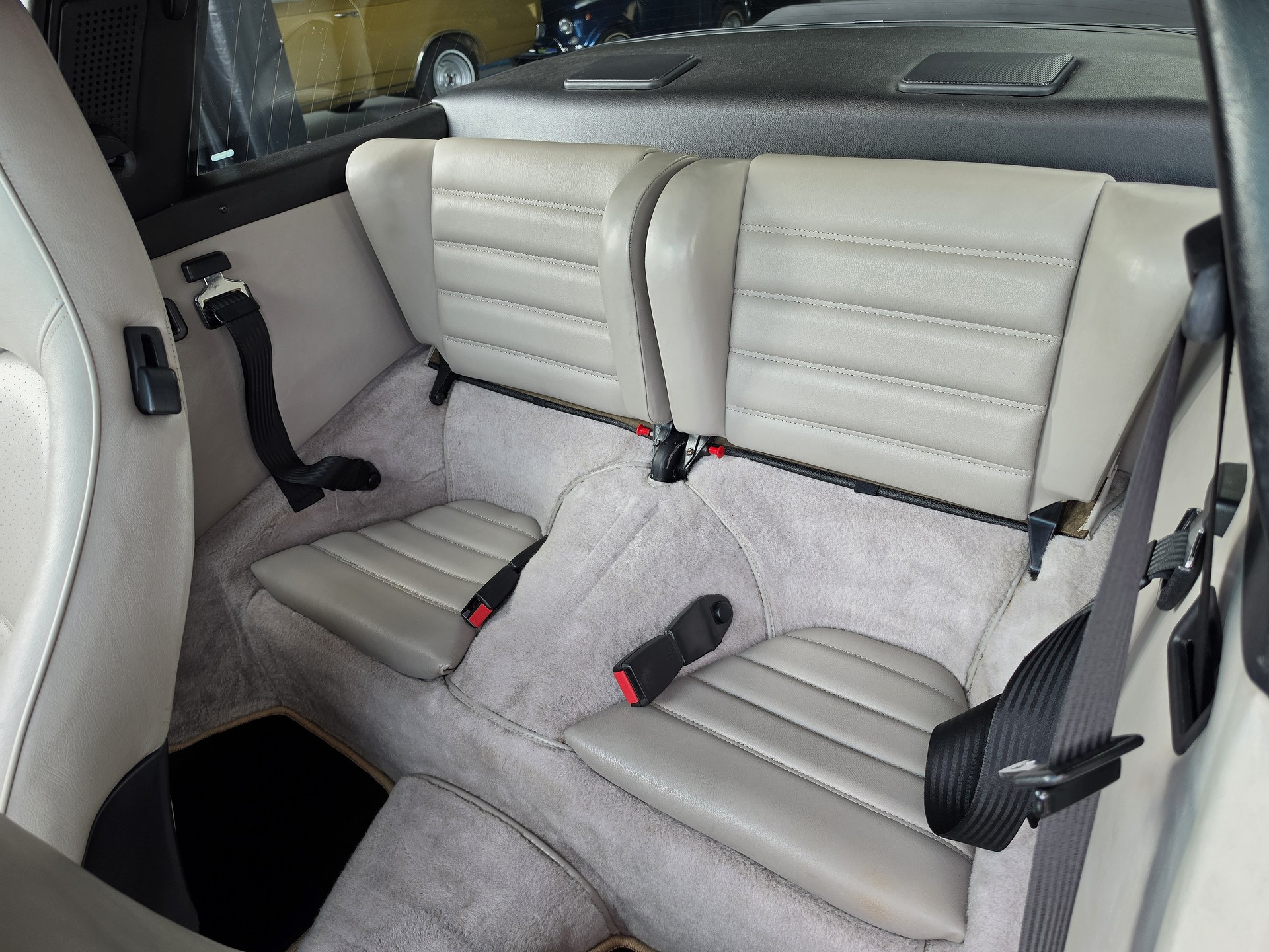PORSCHE 911 Carrera Targa Veteranenfahrzeug-image-12