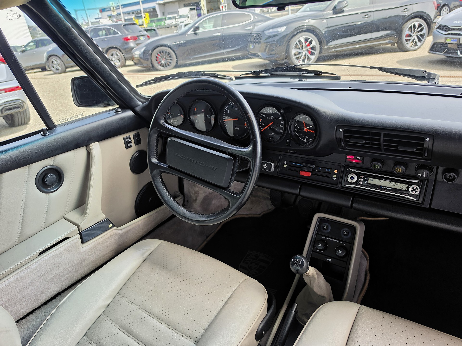 PORSCHE 911 Carrera Targa Veteranenfahrzeug-image-10