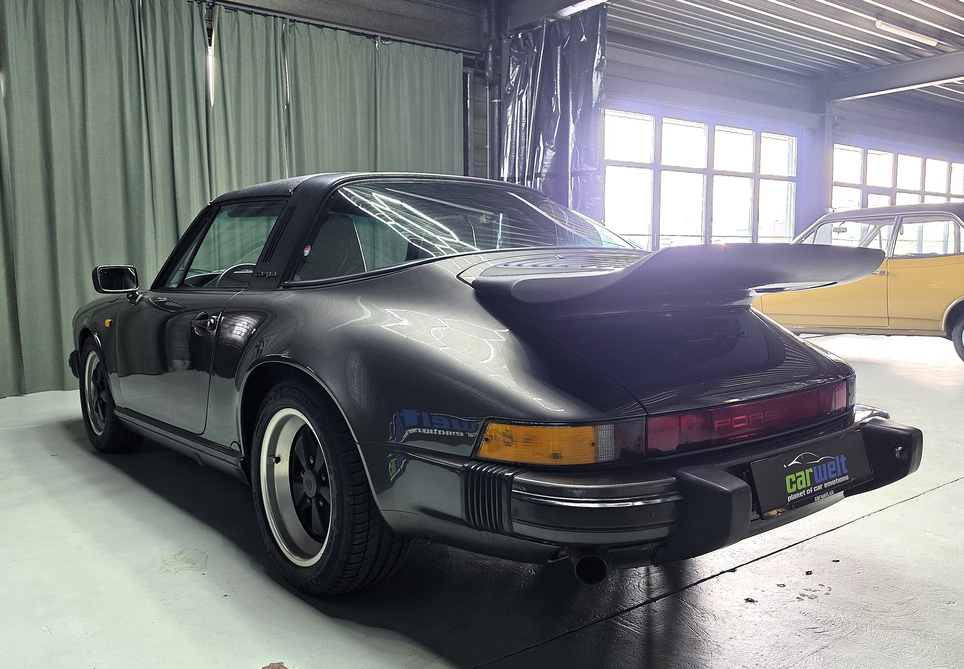 PORSCHE 911 Carrera Targa Veteranenfahrzeug-image-8