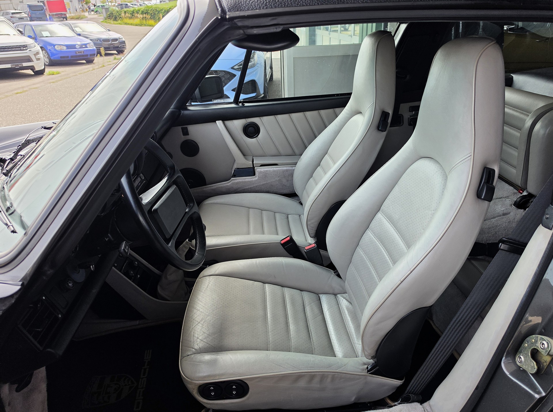 PORSCHE 911 Carrera Targa Veteranenfahrzeug-image-11