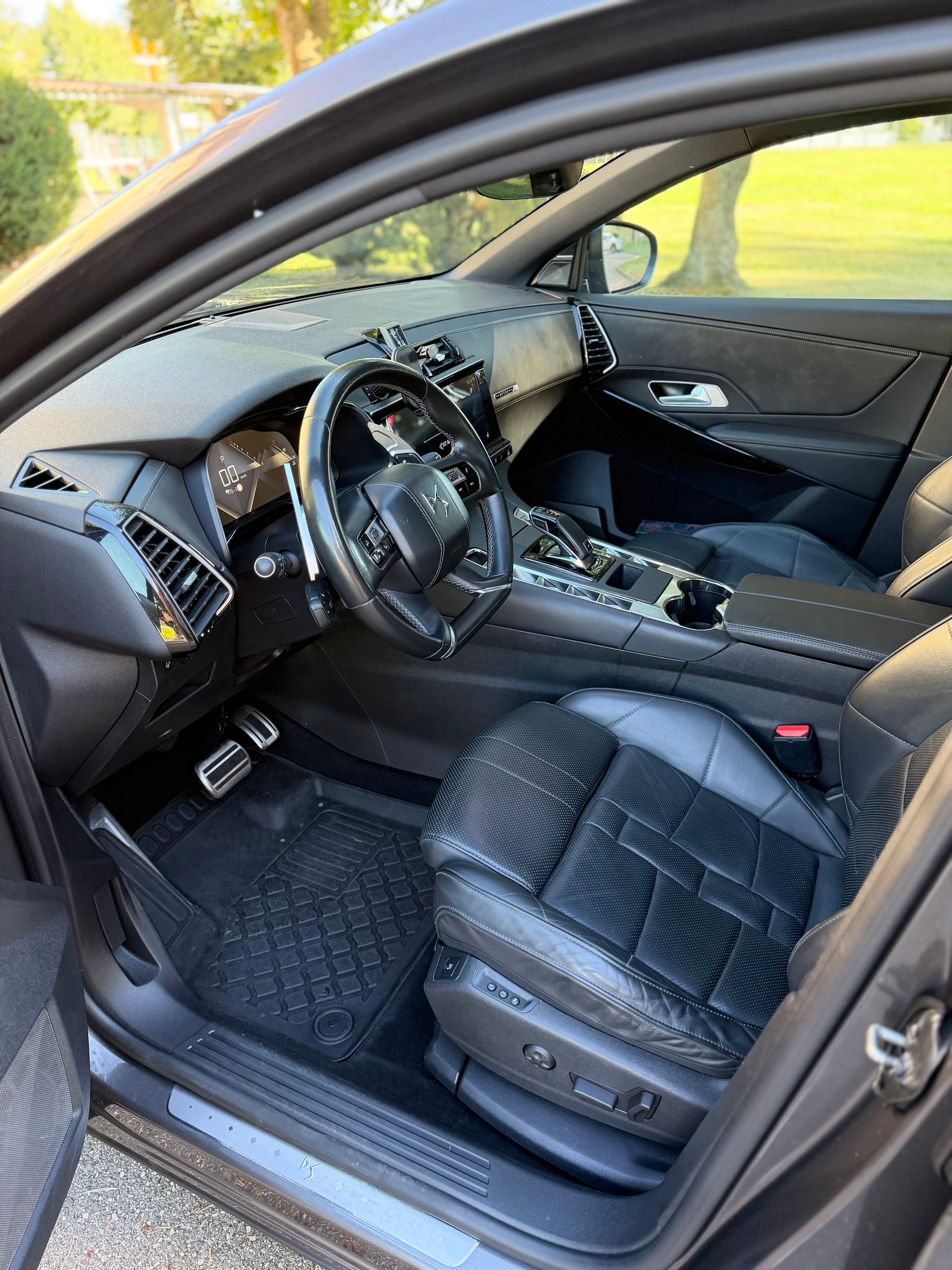 DS AUTOMOBILES 1.6 PureTech 225 So Chic-image-18