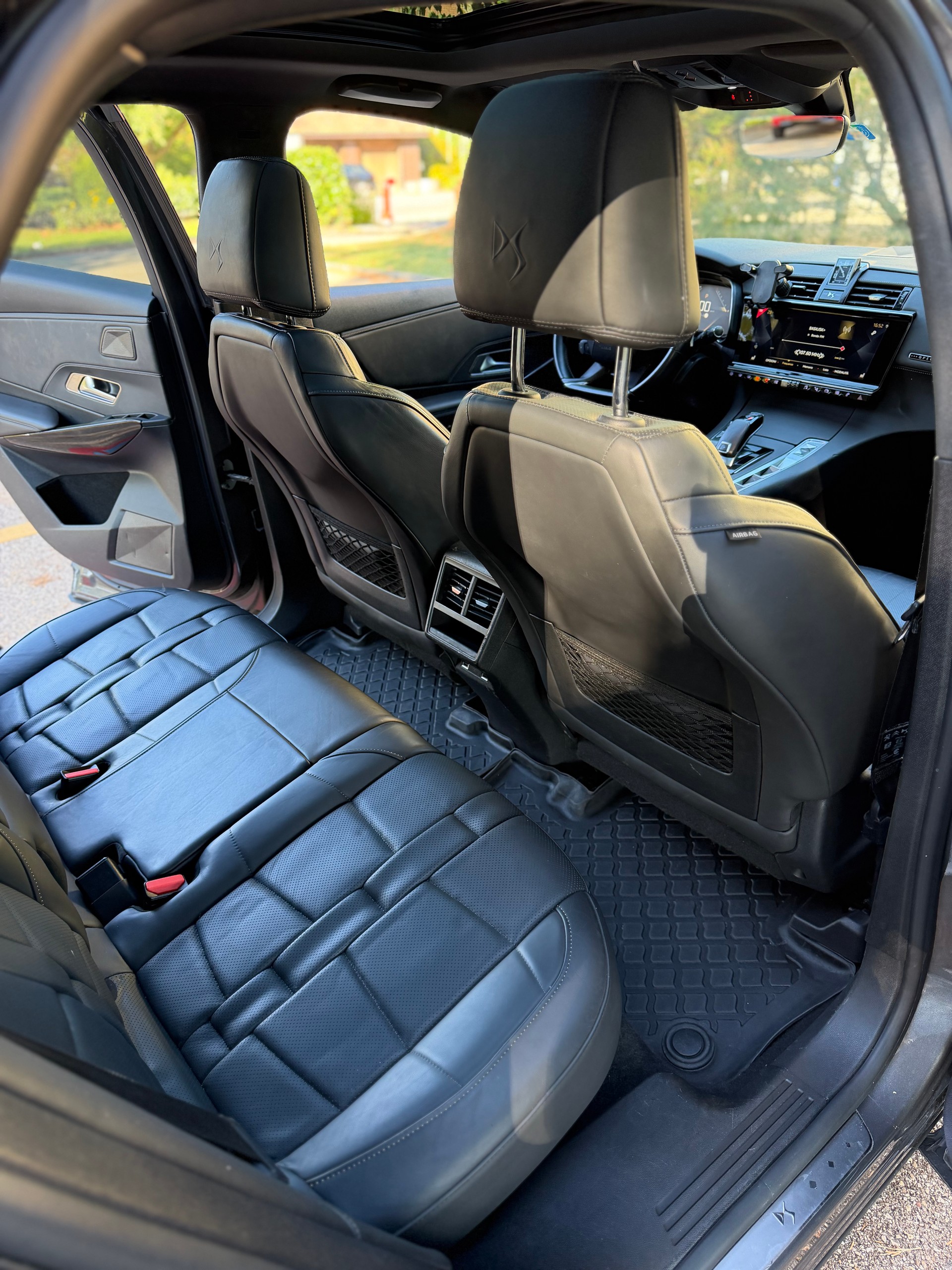 DS AUTOMOBILES 1.6 PureTech 225 So Chic-image-15