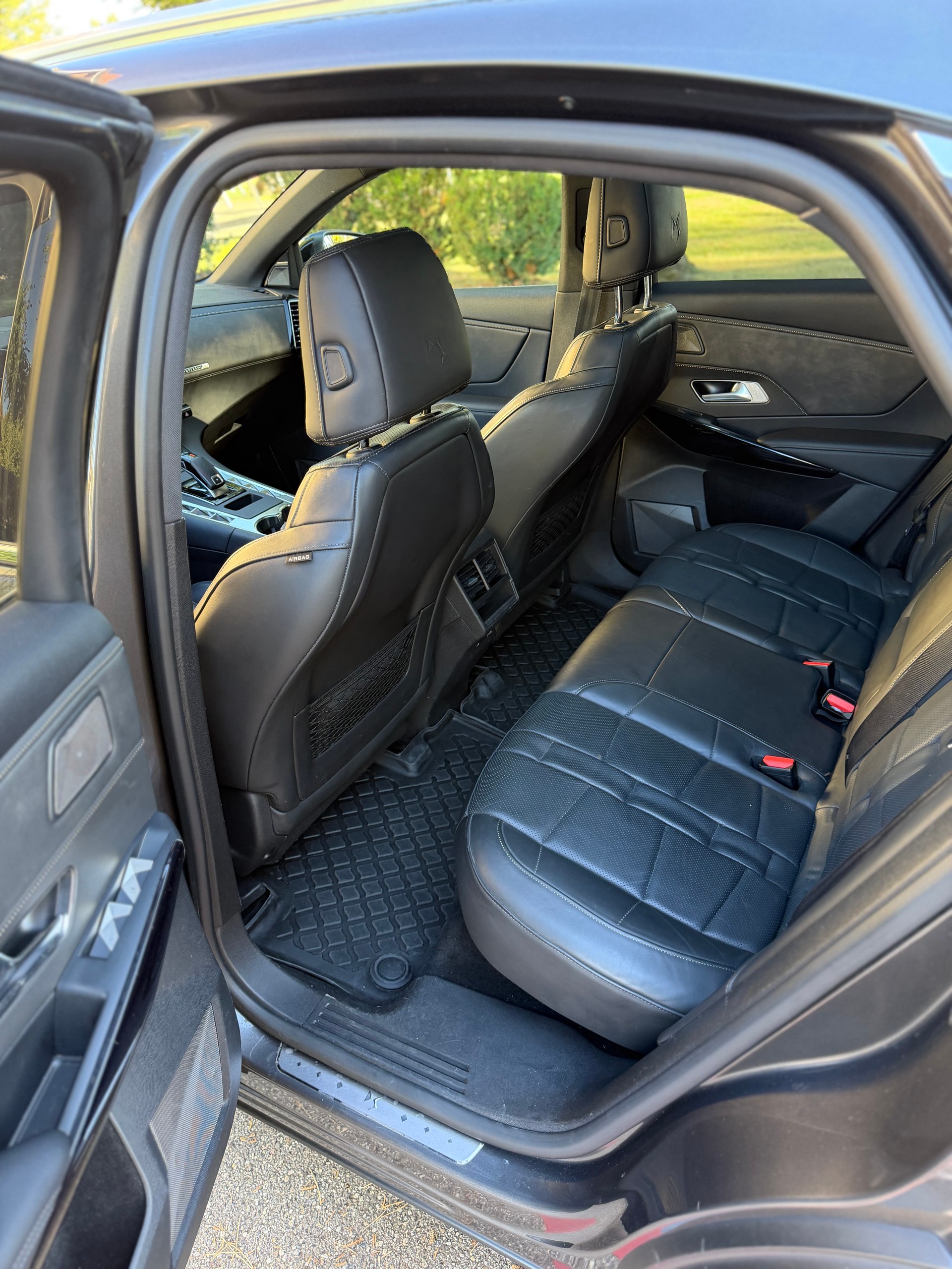 DS AUTOMOBILES 1.6 PureTech 225 So Chic-image-17