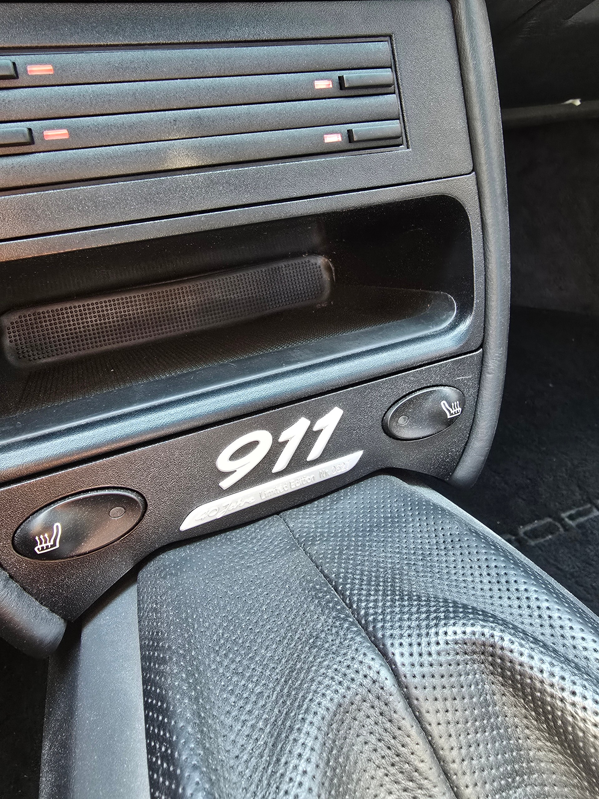 PORSCHE 911 Carrera Jubilé 40-image-12