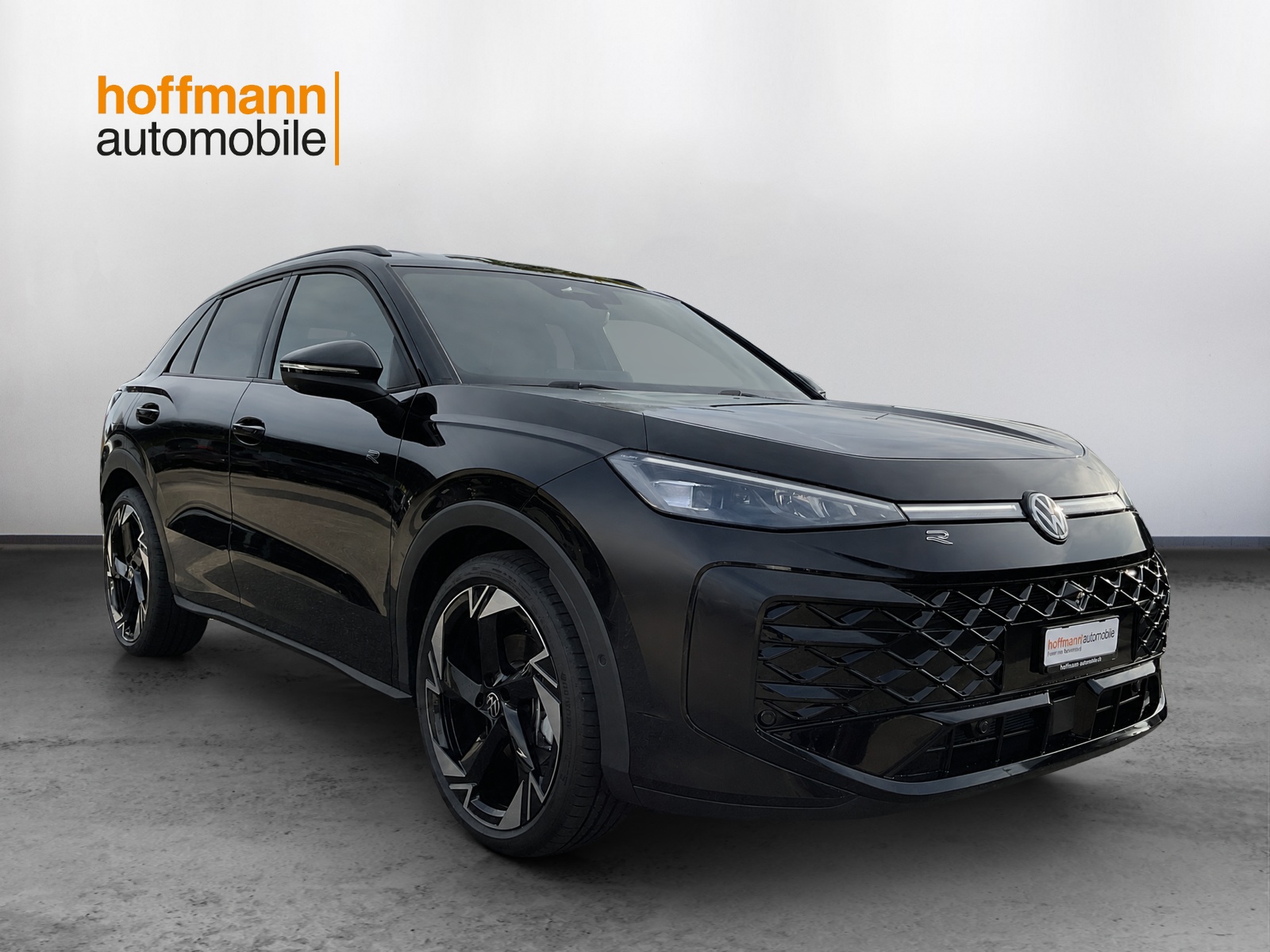 VW T-Roc 1.5 eTSI mHEV R-Line DSG-showroom-element-2