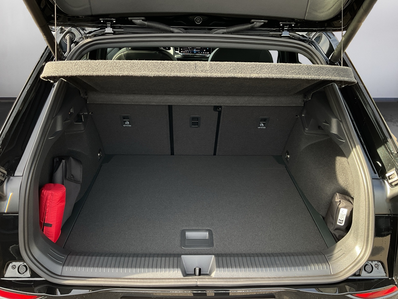 VW T-Roc 1.5 eTSI mHEV R-Line DSG-image-11