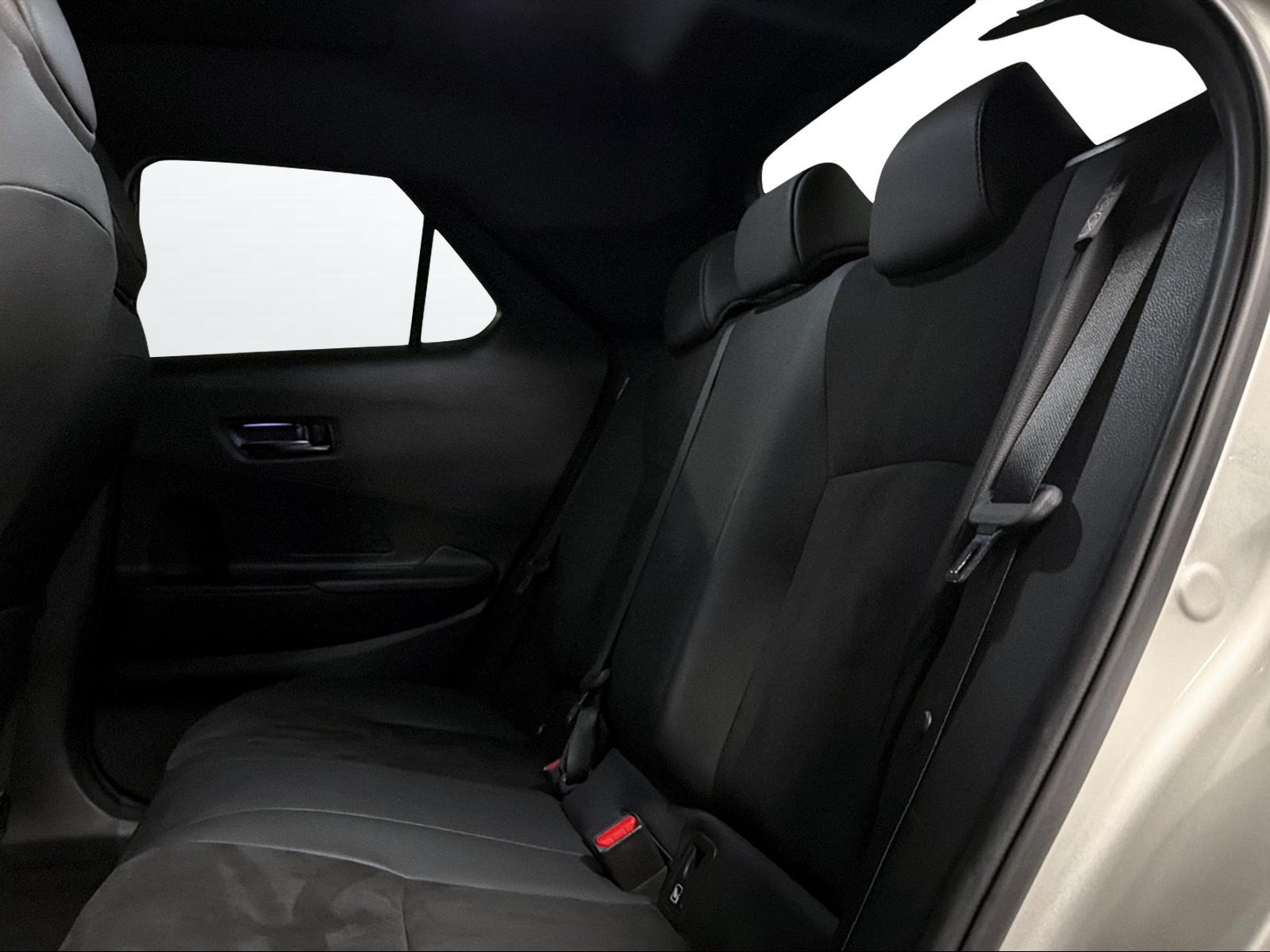 TOYOTA C-HR 2.0 PHEV GR Sport Premiere-image-9