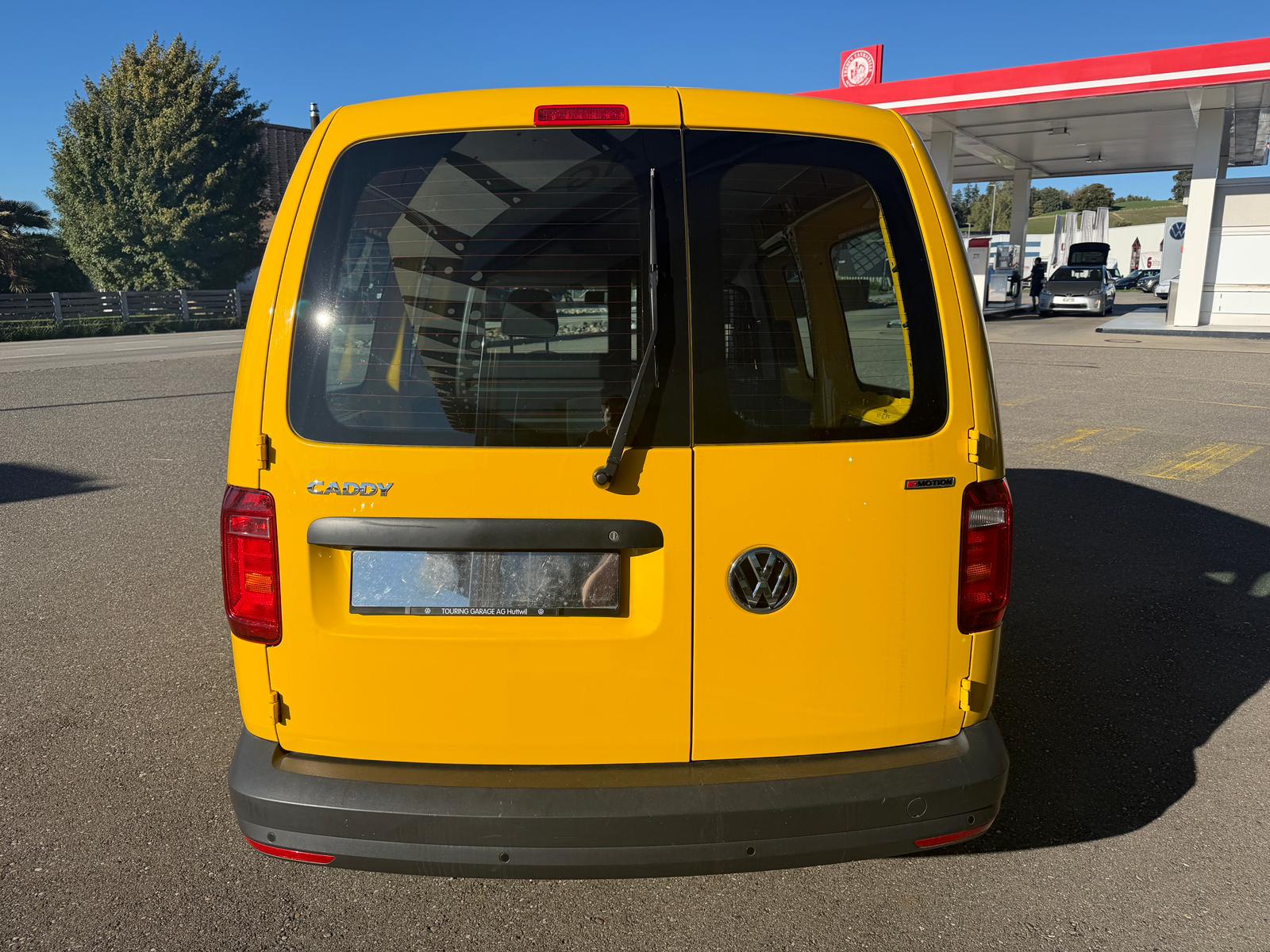 VW Caddy Maxi 2.0TDI 4Motion BlueMotion Technology-image-3