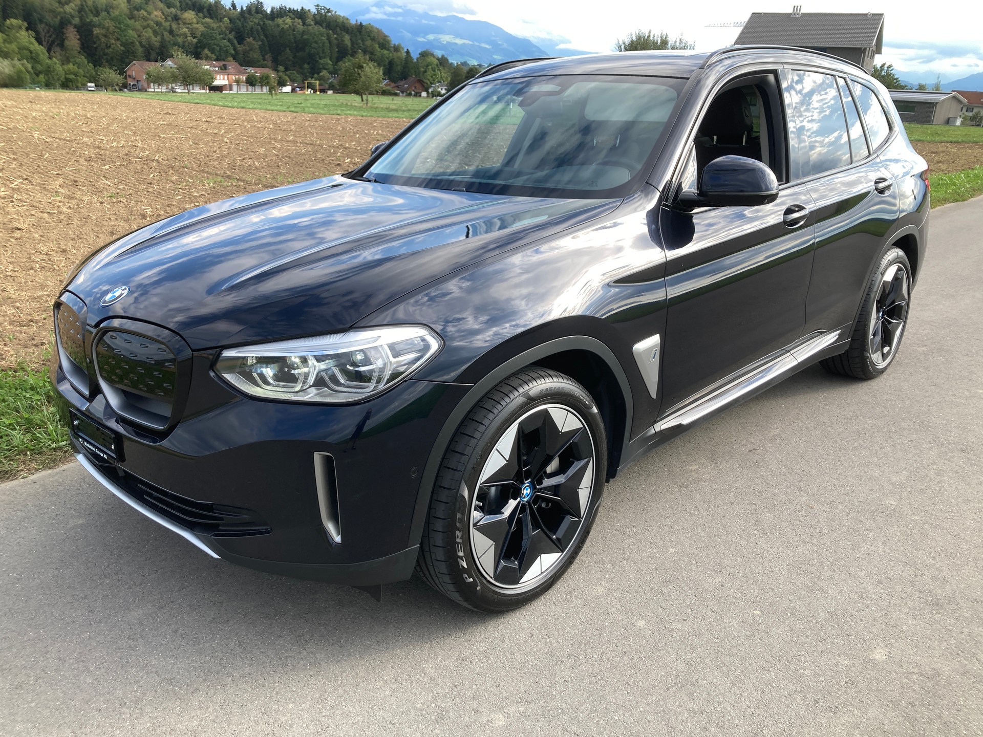BMW iX3-image-0