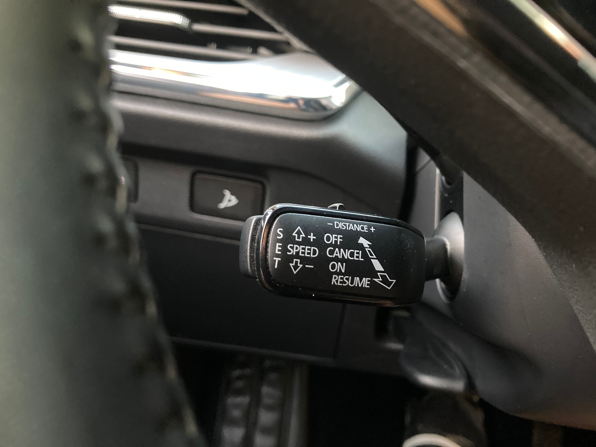 SKODA Enyaq iV 80-image-12