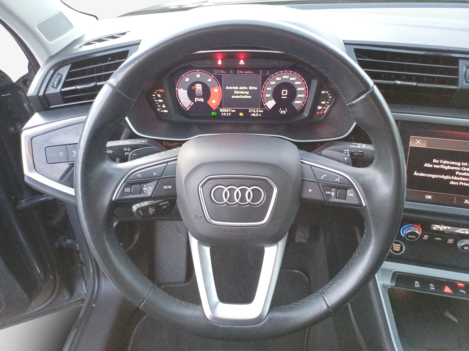 AUDI Q3 35 TDI advanced quattro S-tronic-image-9