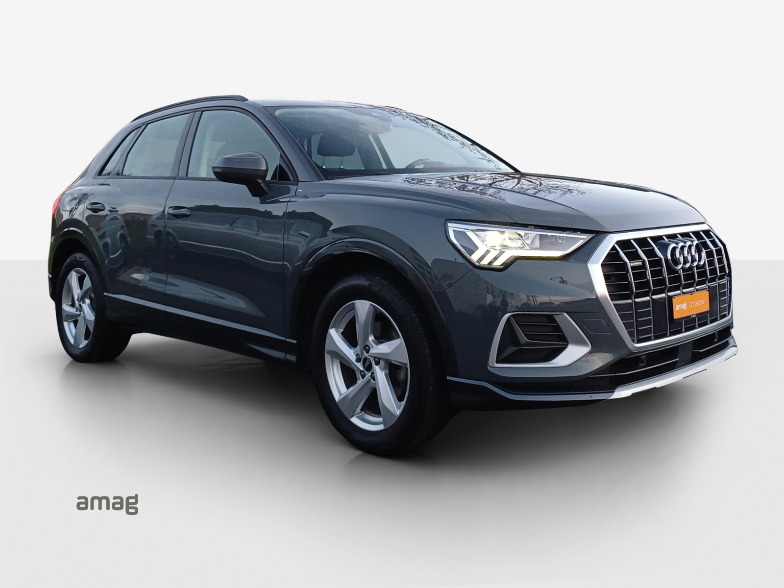 AUDI Q3 35 TDI advanced quattro S-tronic-image-5