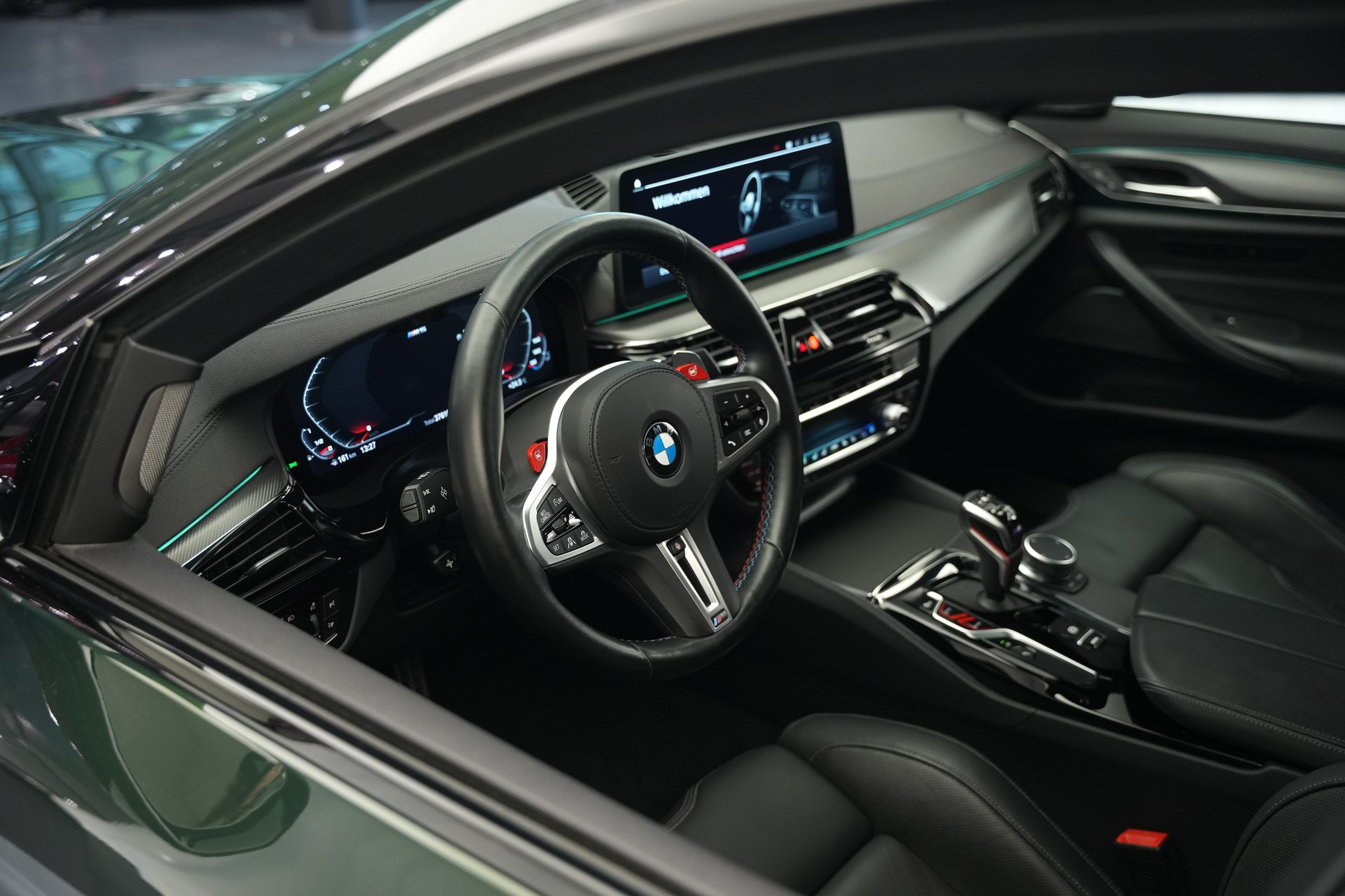 BMW M5 xDrive Competition Drivelogic *Sanremo Grün*-image-61