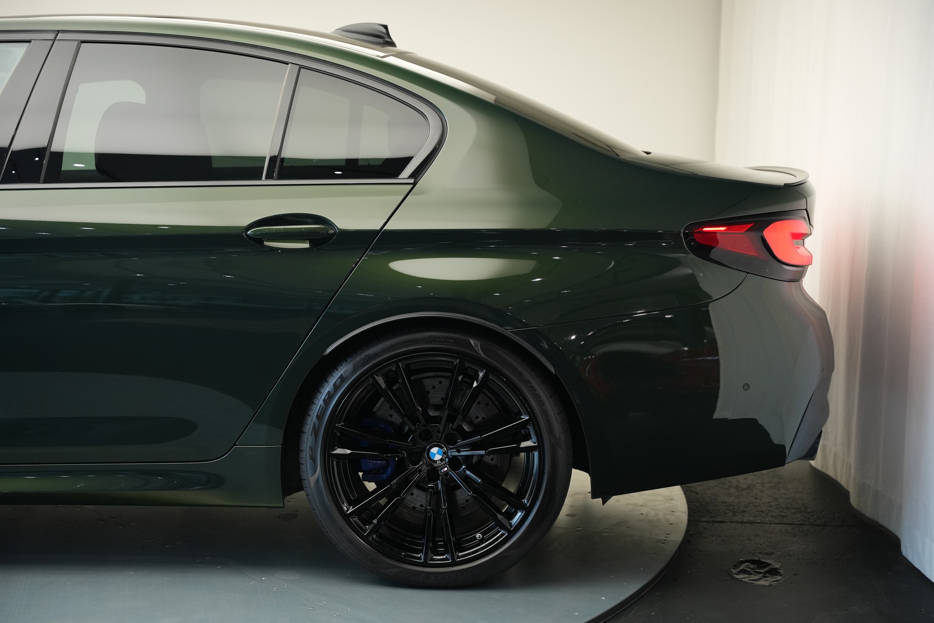 BMW M5 xDrive Competition Drivelogic *Sanremo Grün*-image-50