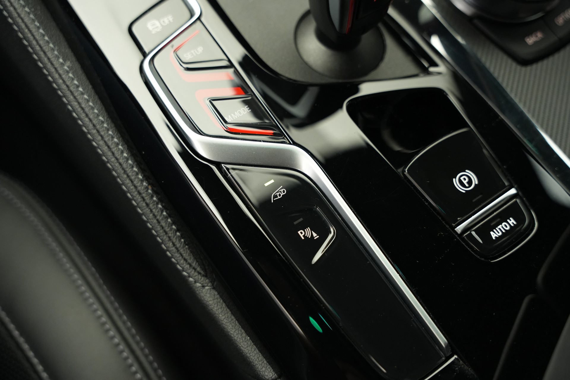BMW M5 xDrive Competition Drivelogic *Sanremo Grün*-image-36