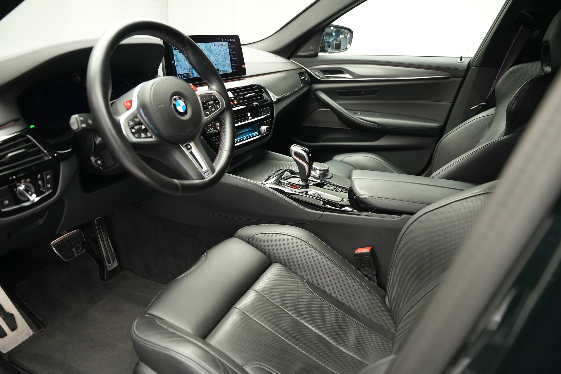 BMW M5 xDrive Competition Drivelogic *Sanremo Grün*-image-10